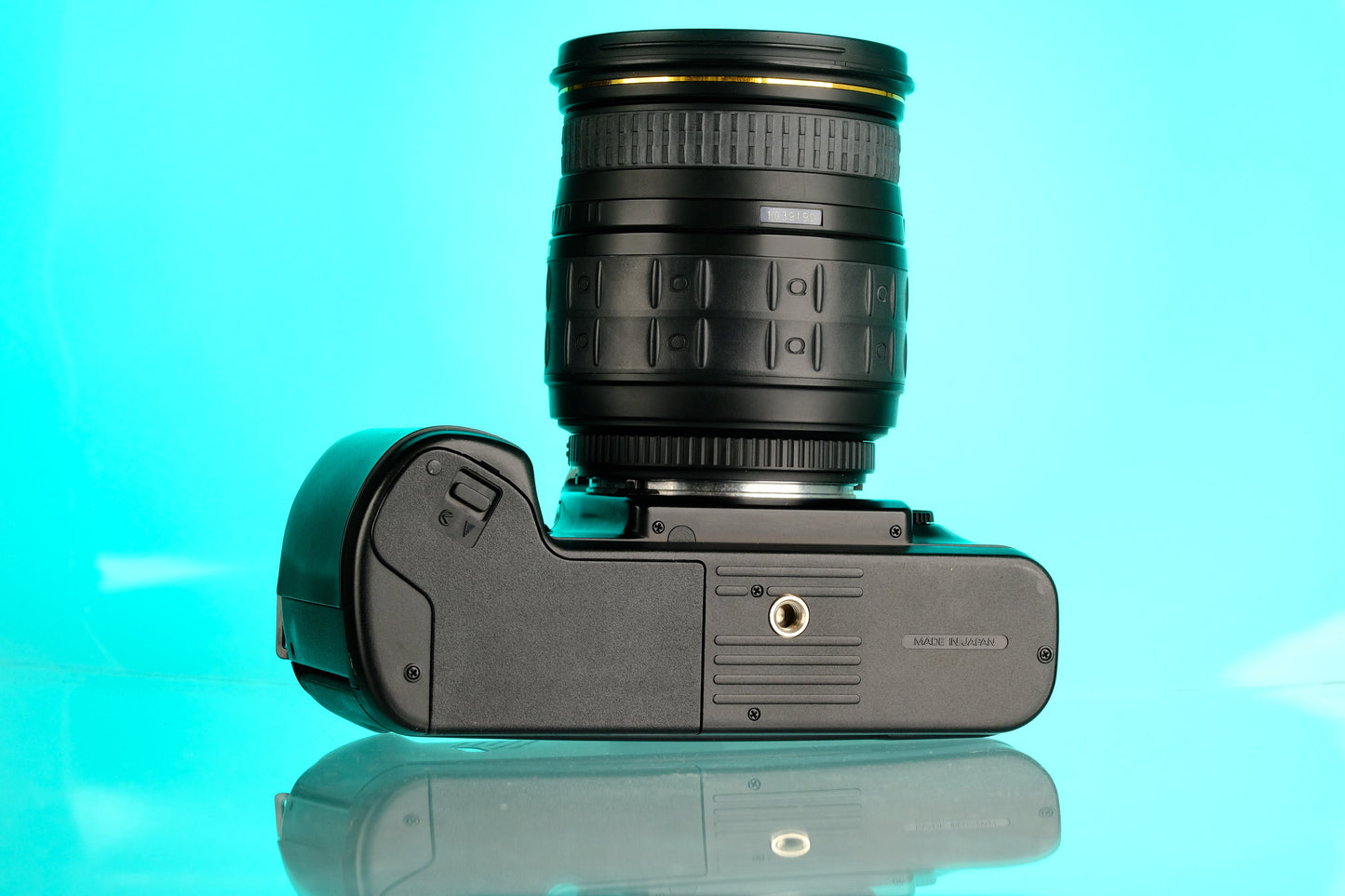 Nikon N5005 35mm SLR Film Camera + 28-300mm f/3.5-6.3 Zoom Lens Kit