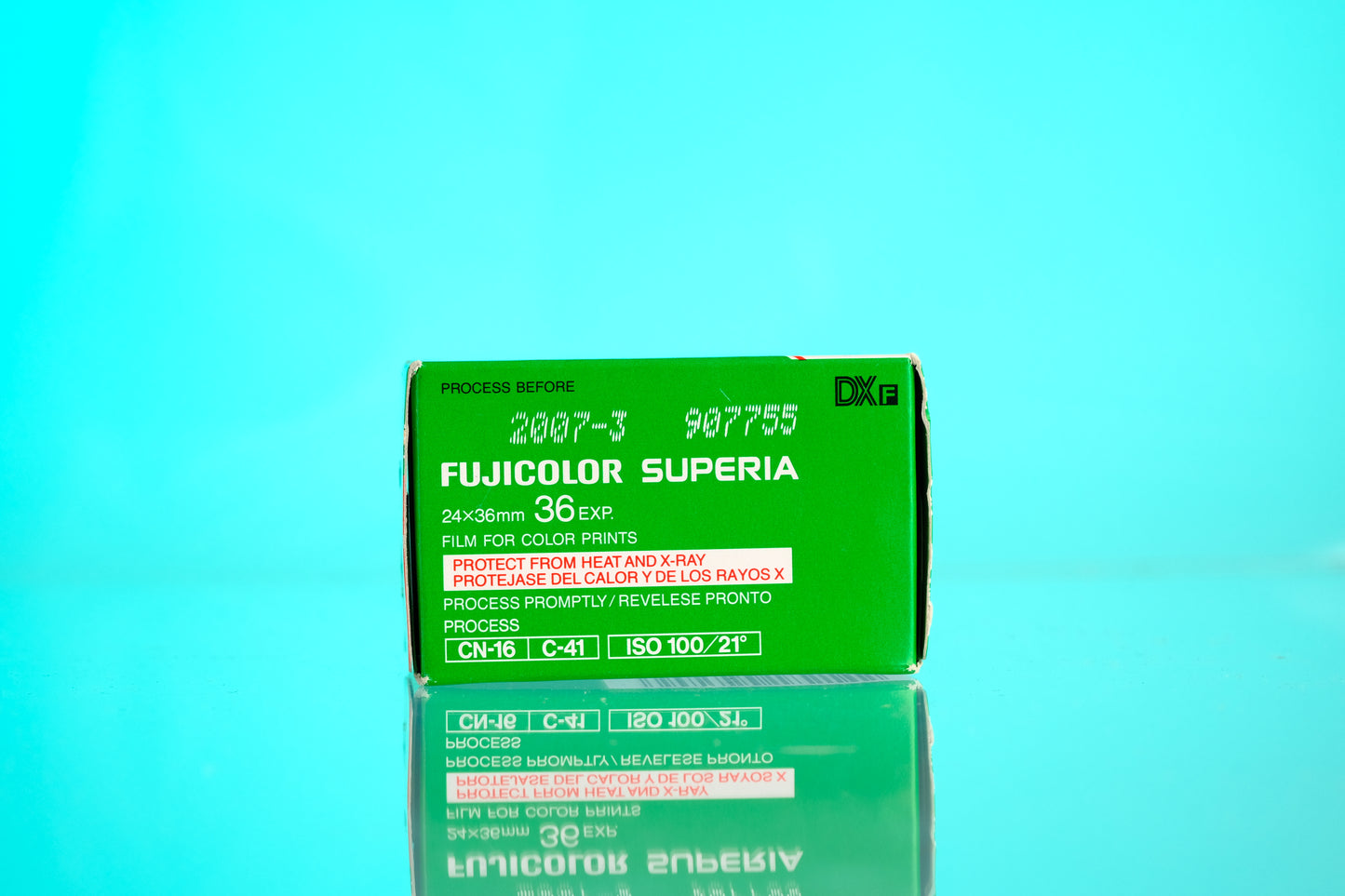 Fujifilm Superia 100 35mm exp 03/2007