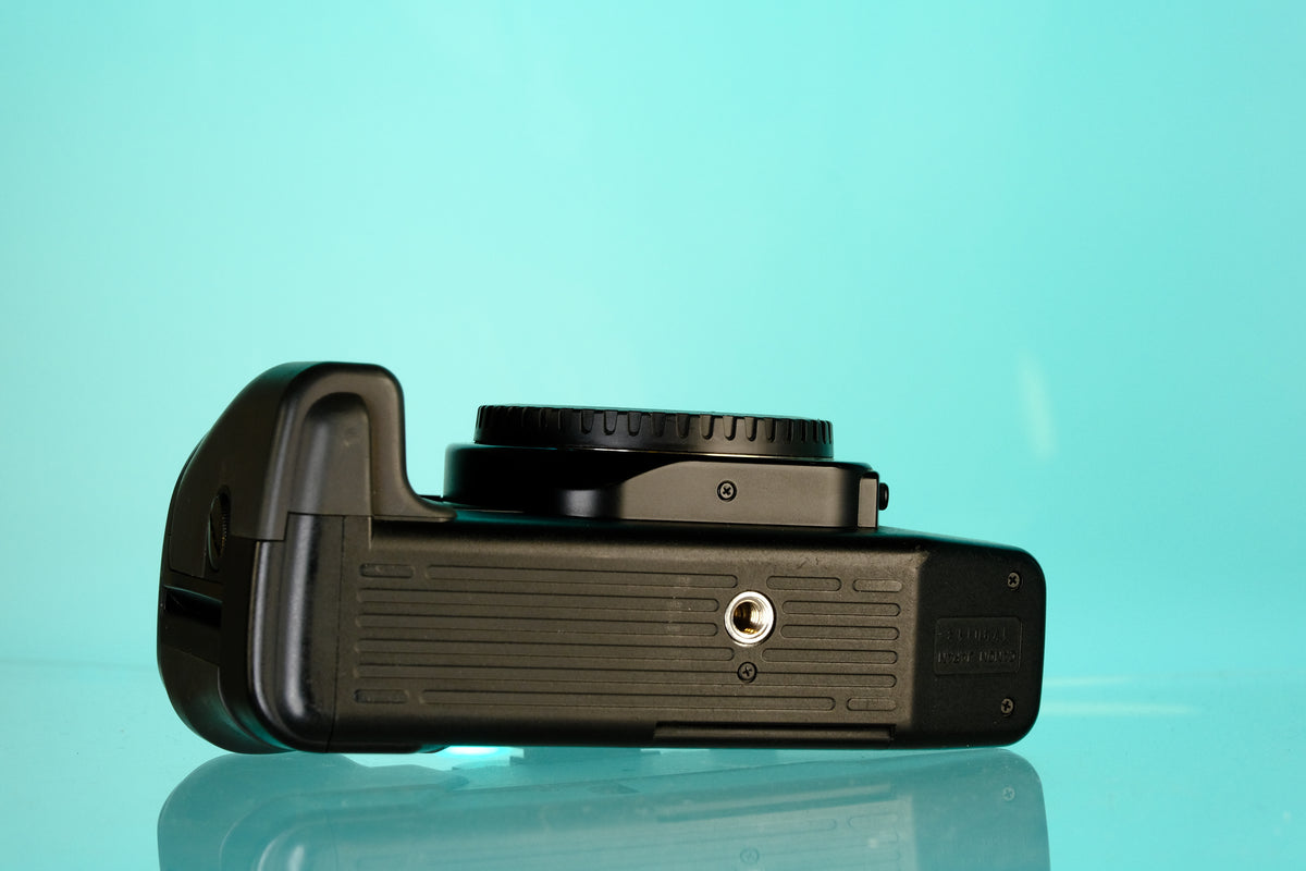 Canon EOS 650 35mm SLR Film Camera (Body Only)