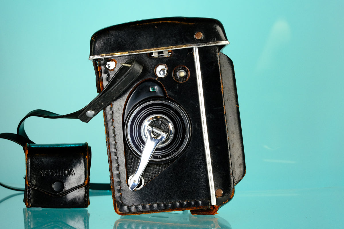 Yashica Mat 124 TLR 6x6 Medium Format Film Camera