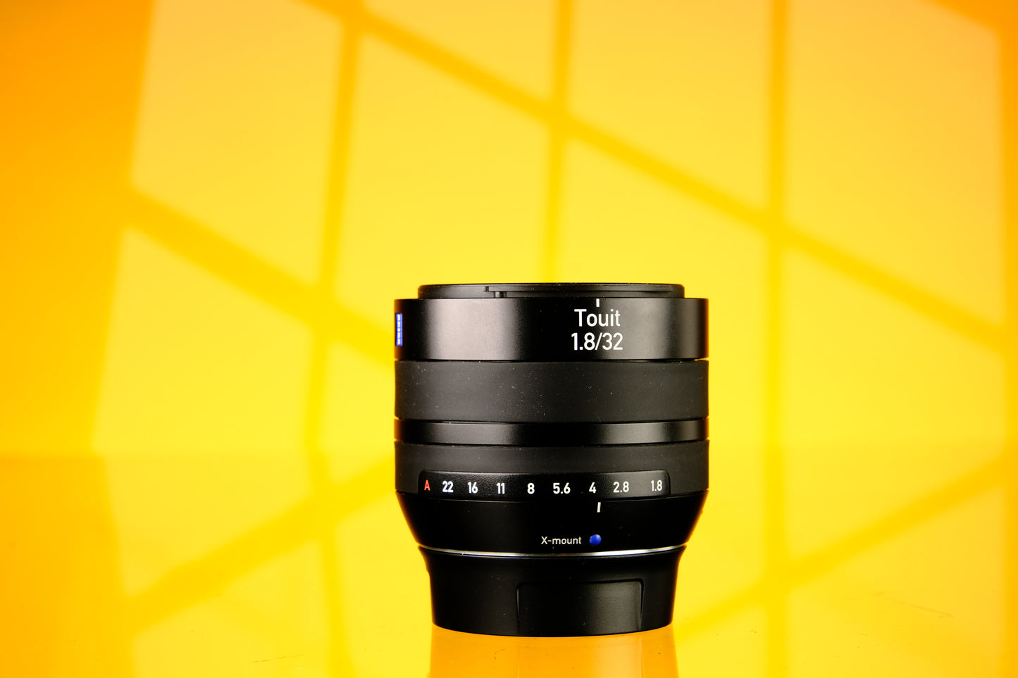 Carl Zeiss Planar 32mm F/1.8 Fujifilm X Mount Lens