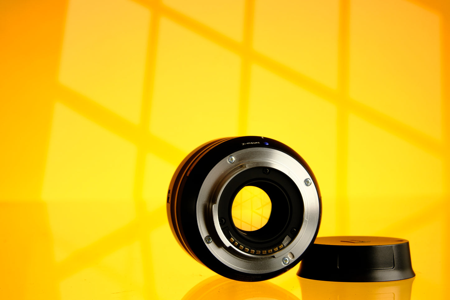 Carl Zeiss Planar 32mm F/1.8 Fujifilm X Mount Lens