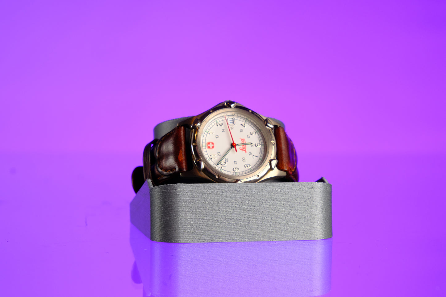 Wenger SAK Swiss Army Leica Special Edition White Face Watch