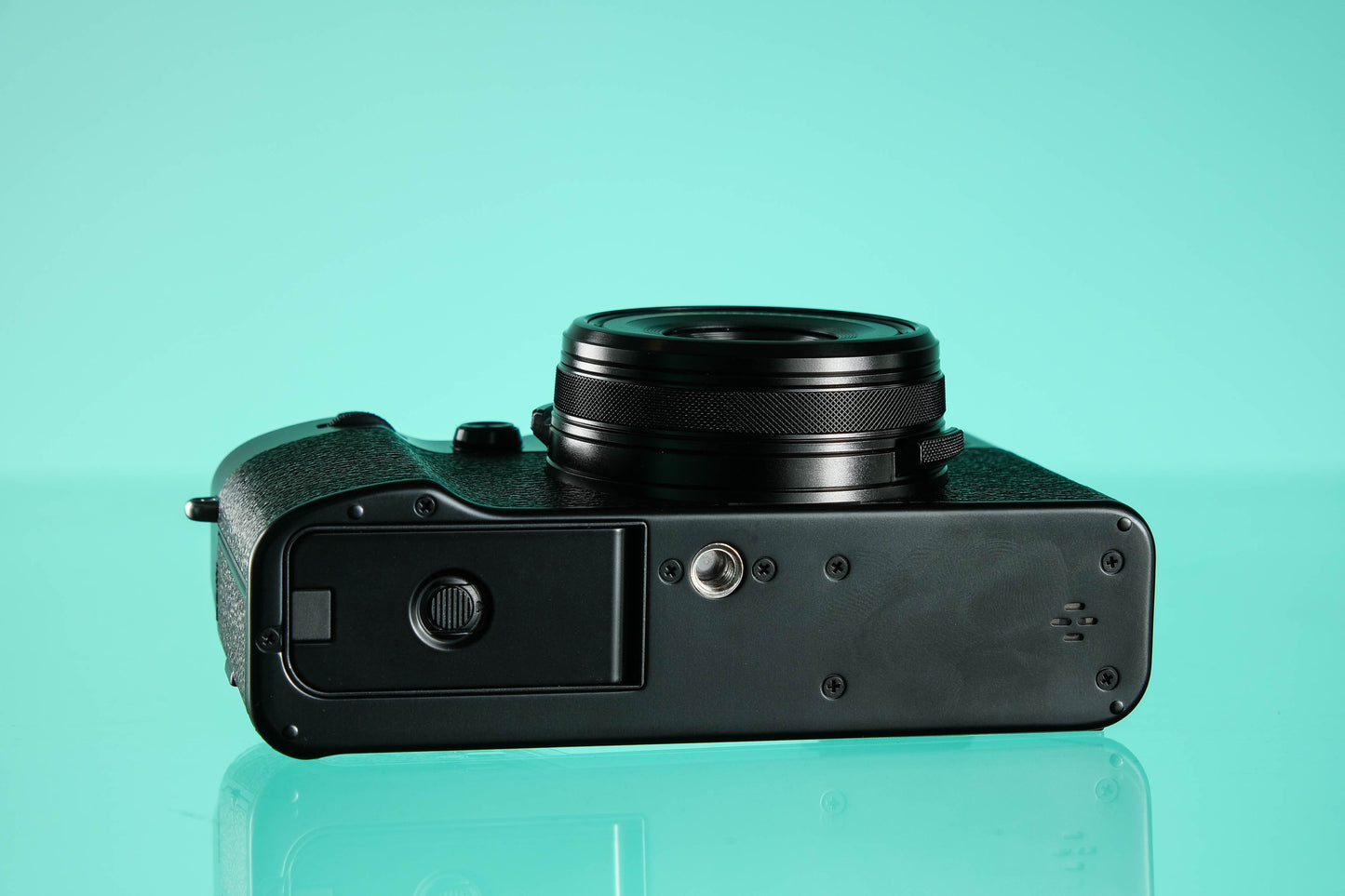 Fujifilm X100VI Digital APS-C Mirrorless Fixed Lens Camera