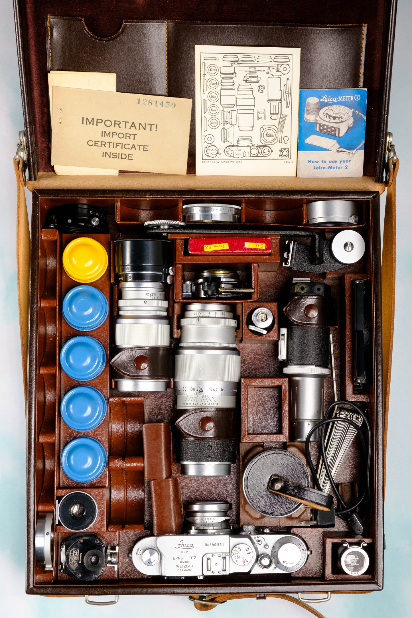 Leica IIIG 35mm Rangefinder FIlm Camera Brief Case Kit
