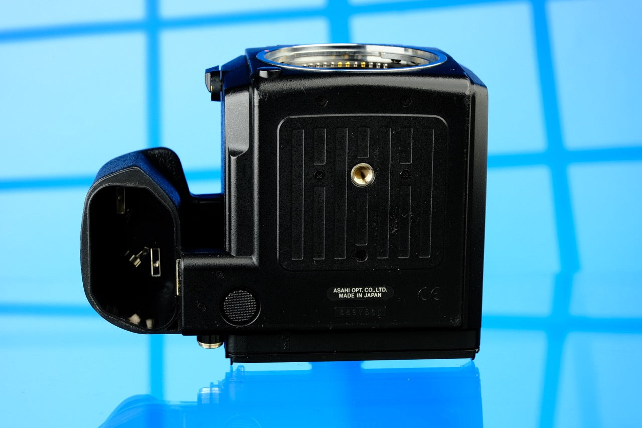 Pentax 645n 120 220 Medium Format Autofocus SLR Camera