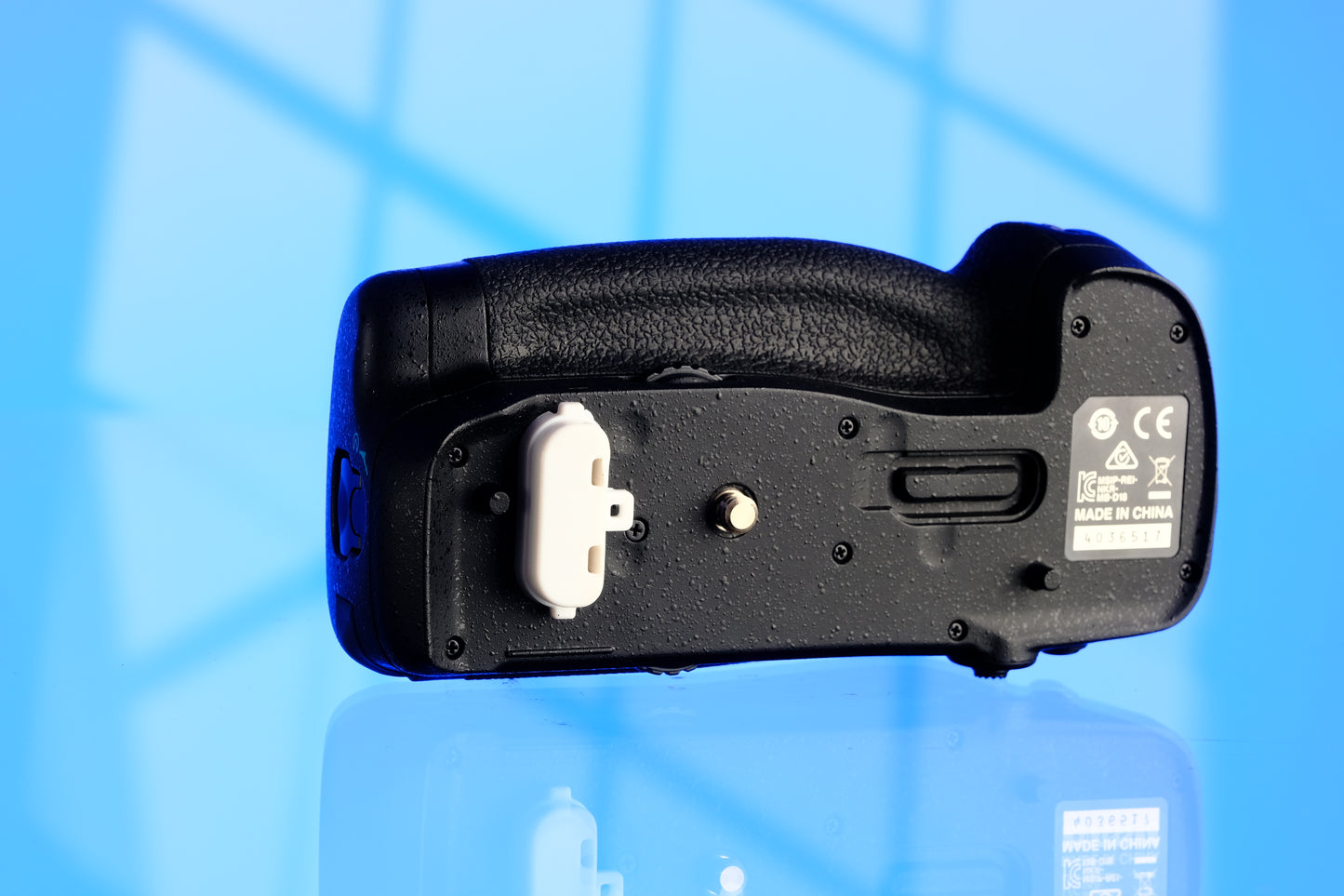 Nikon D850 Battery Grip MB-D18