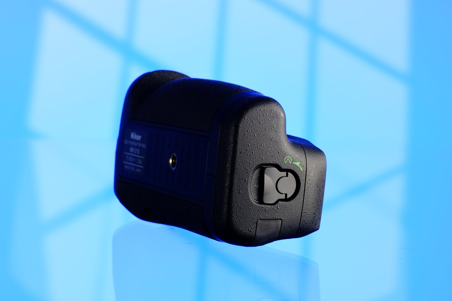 Nikon D850 Battery Grip MB-D18
