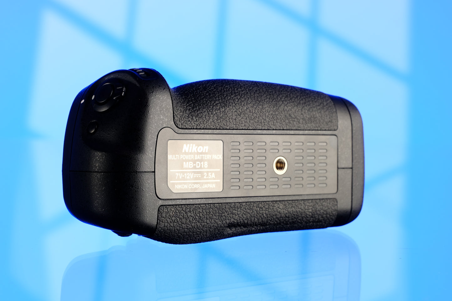 Nikon D850 Battery Grip MB-D18