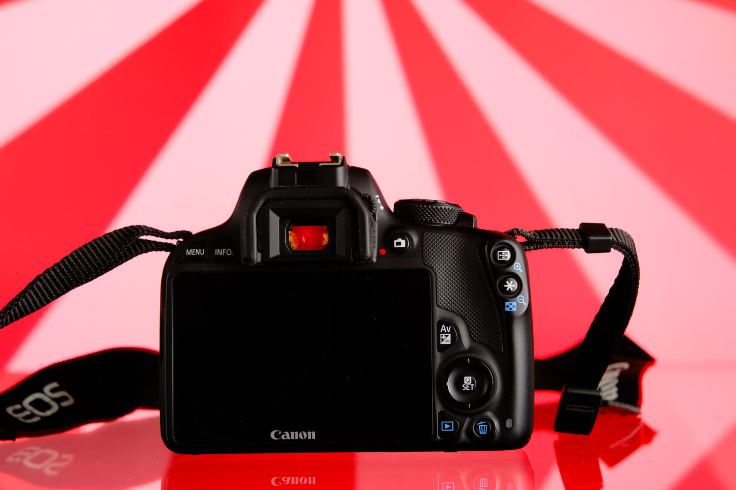Canon EOS Rebel SL1 EF-S APS-C DSLR Digital Camera + 18-55mm f/3.5-5.6 STM Zoom Lens