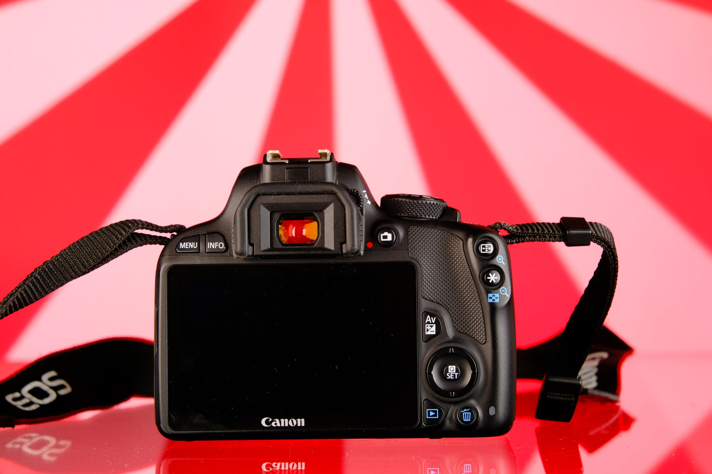 Canon EOS Rebel SL1 EF-S APS-C DSLR Digital Camera + 18-55mm f/3.5-5.6 STM Zoom Lens