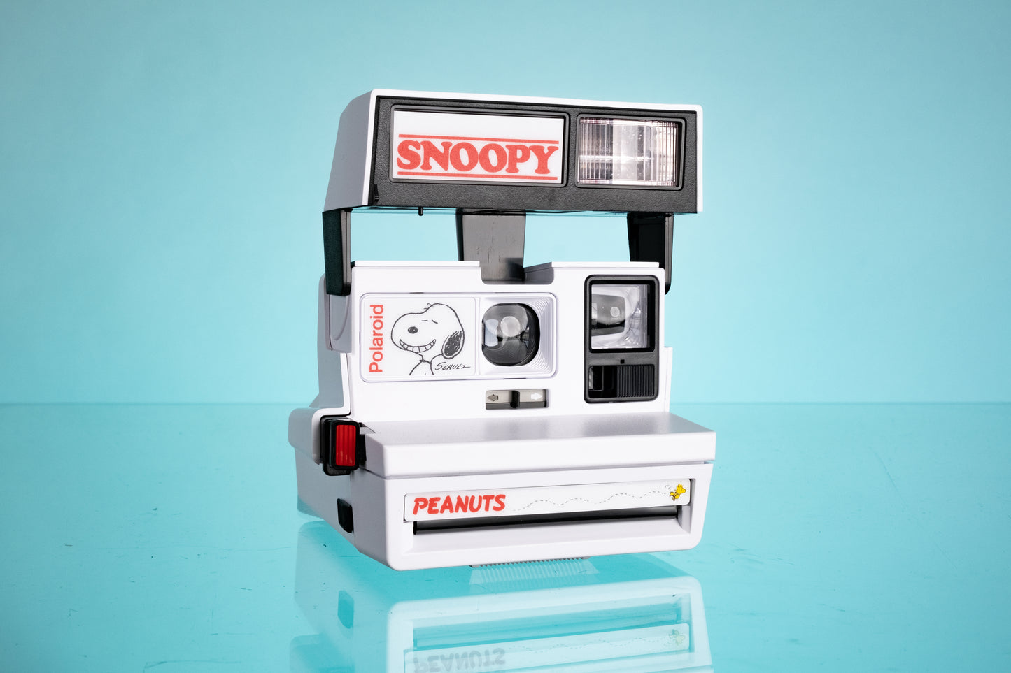 Polaroid 600 Snoopy Instant Film Camera