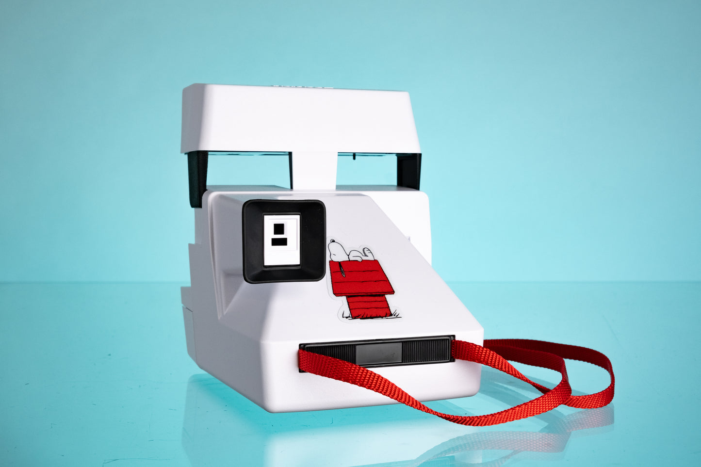 Polaroid 600 Snoopy Instant Film Camera