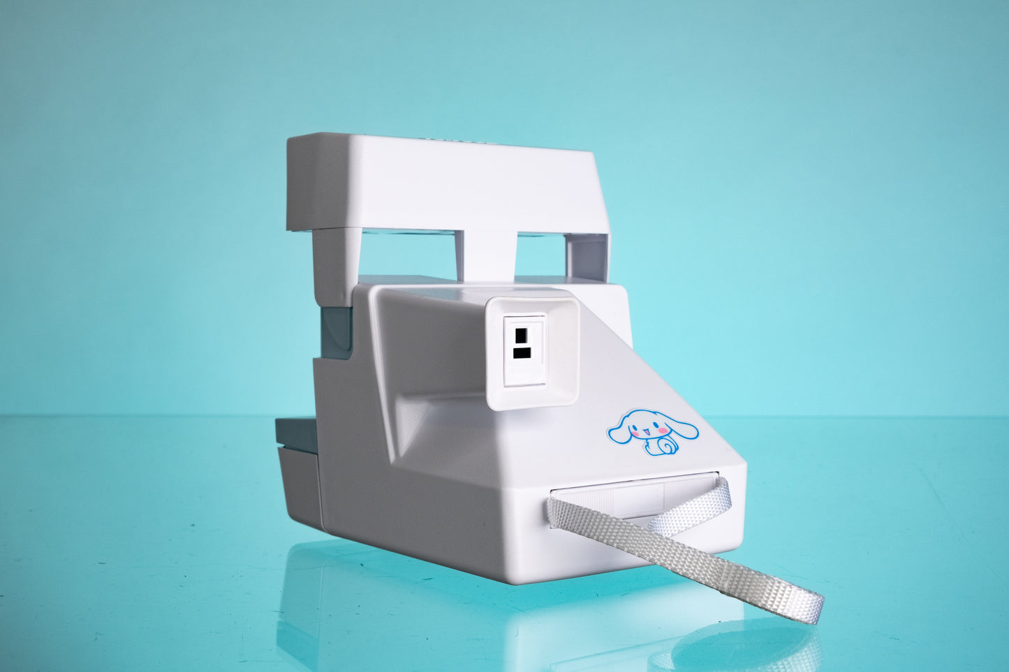 Polaroid 600 Cinnamoroll Instant Film Camera