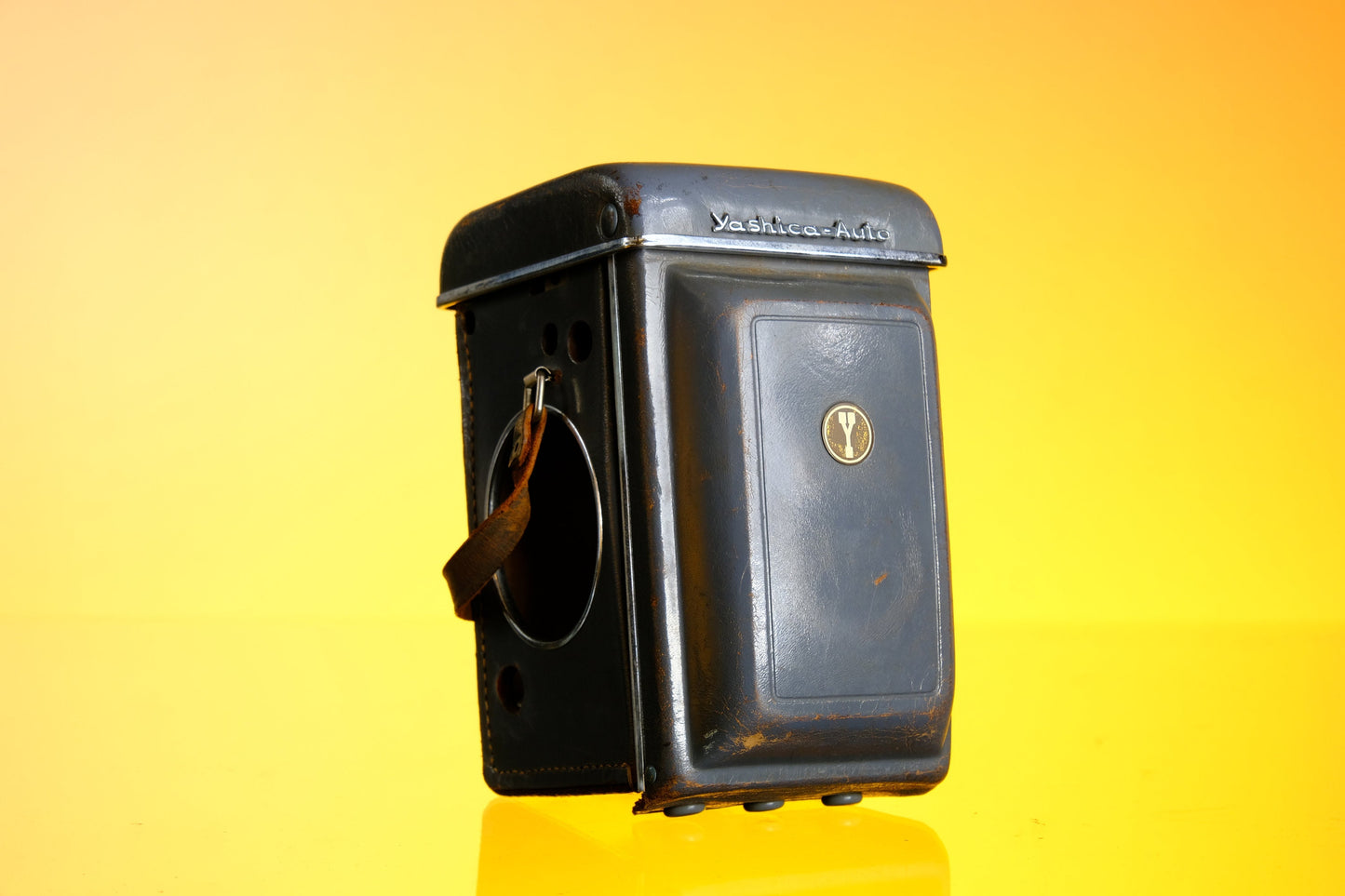 Yashica Mat Auto 6x6 Square Format Twin Lens Camera Yashinon 80mm f/3.5 Lens EXC!