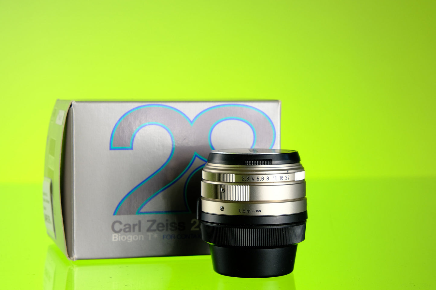 Contax 28mm f/2.8 Zeiss Biogon G Mount Telephoto Lens Autofocus G1 G2 MINT