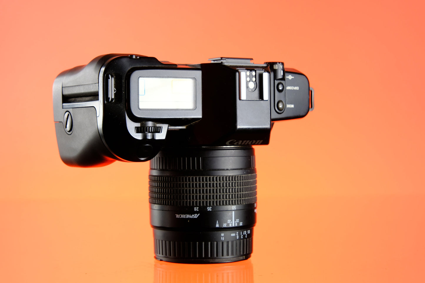 Canon Eos Rebel 650 35mm SLR + 28-80mm f/3.5-5.6 Zoom Lens