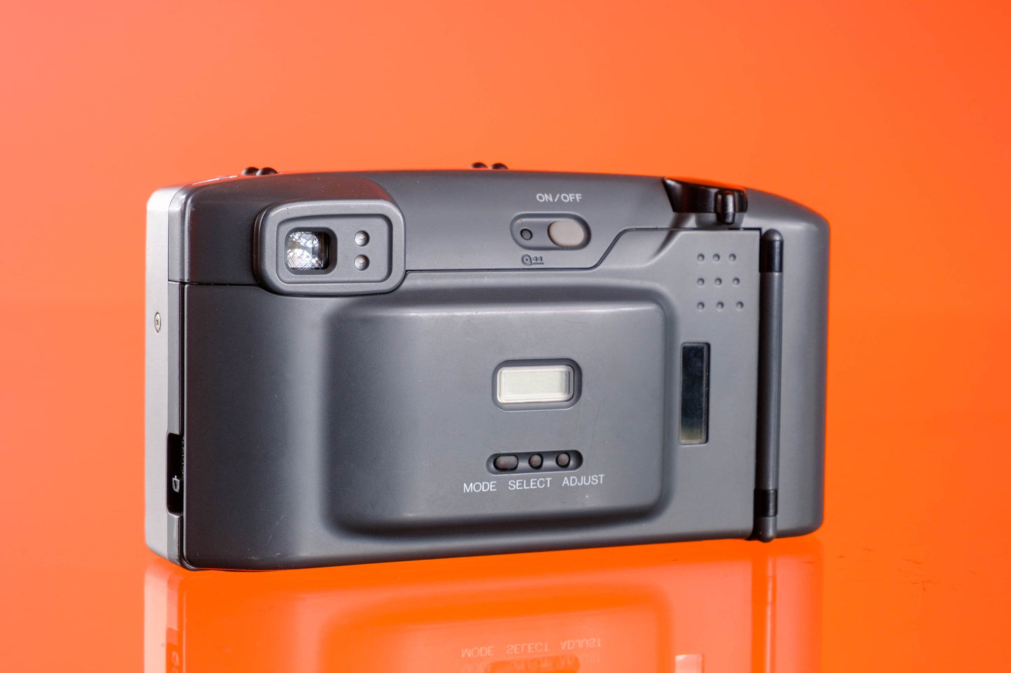 Minolta Freedom Riva Zoom 125 35mm Point and Shoot Film Camera READ