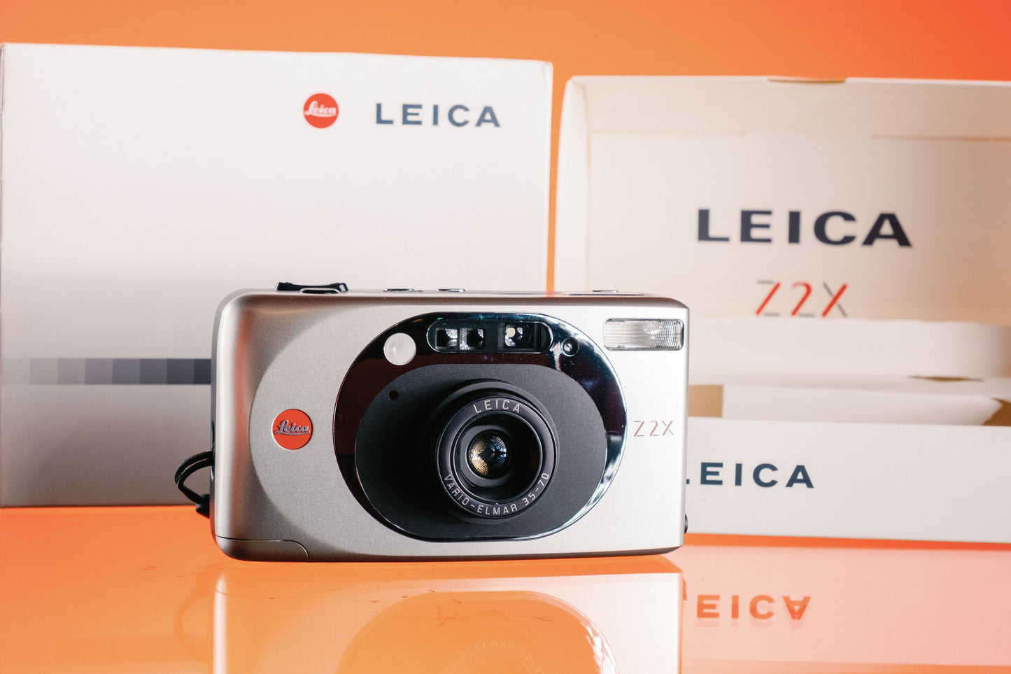 Leica Z2X Databack 35mm Point and Shoot Film Camera New!!