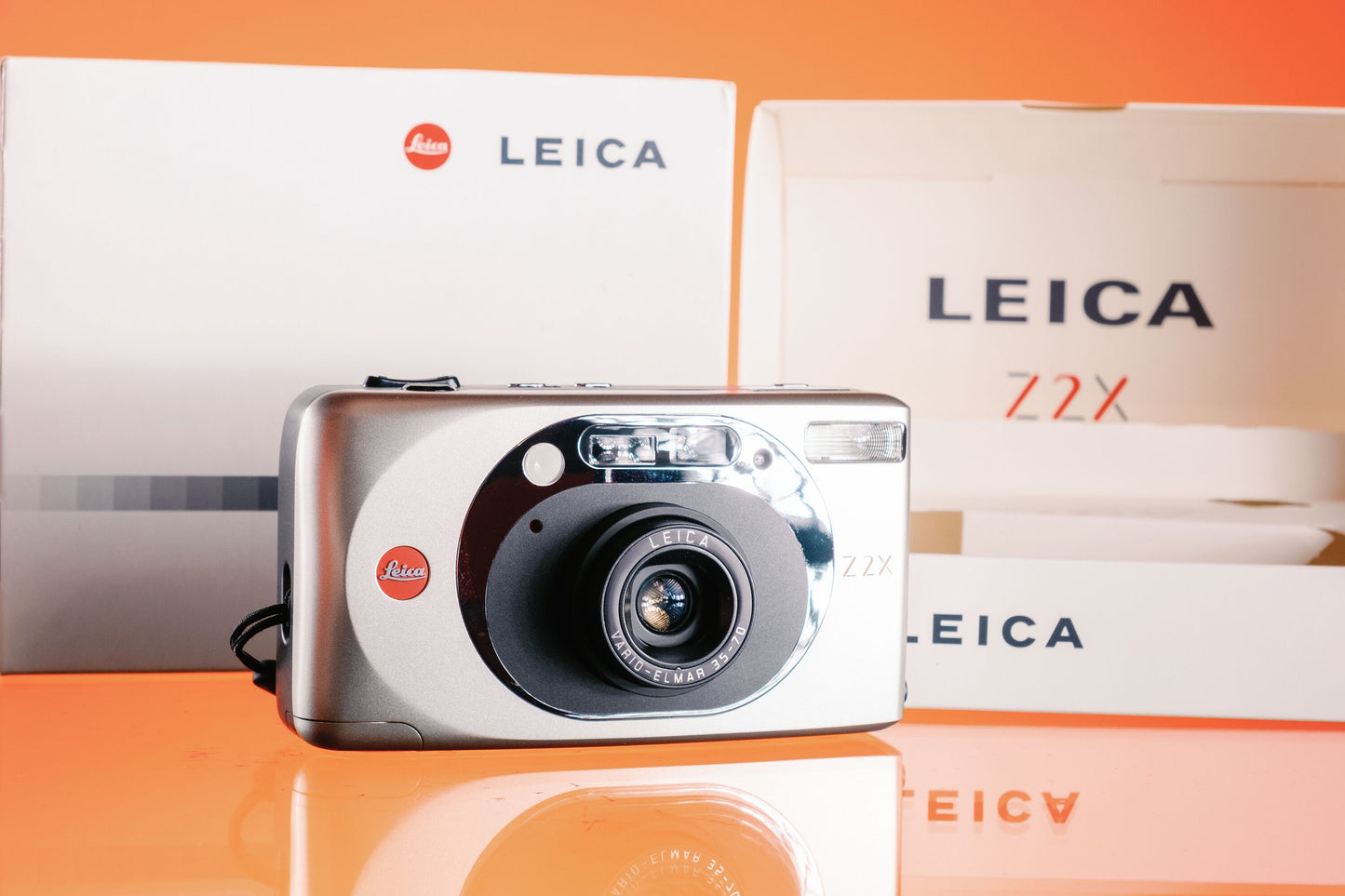 Leica Z2X Databack 35mm Point and Shoot Film Camera New!!