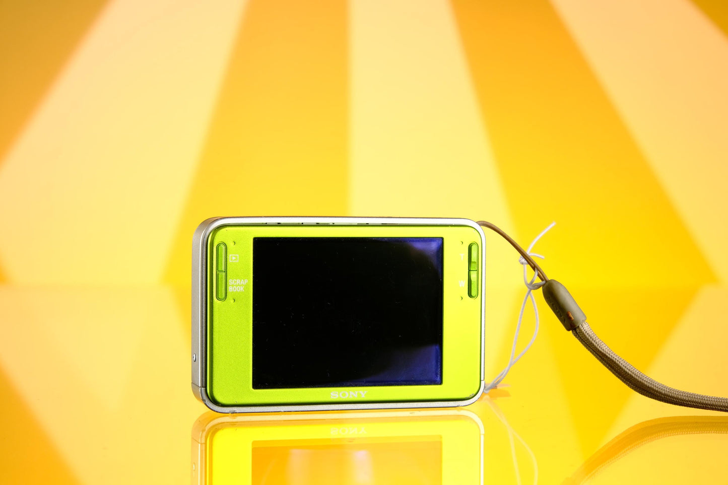 Sony Cyber-shot T2 Clamshell Style Digicam Digital Camera Point and Shoot