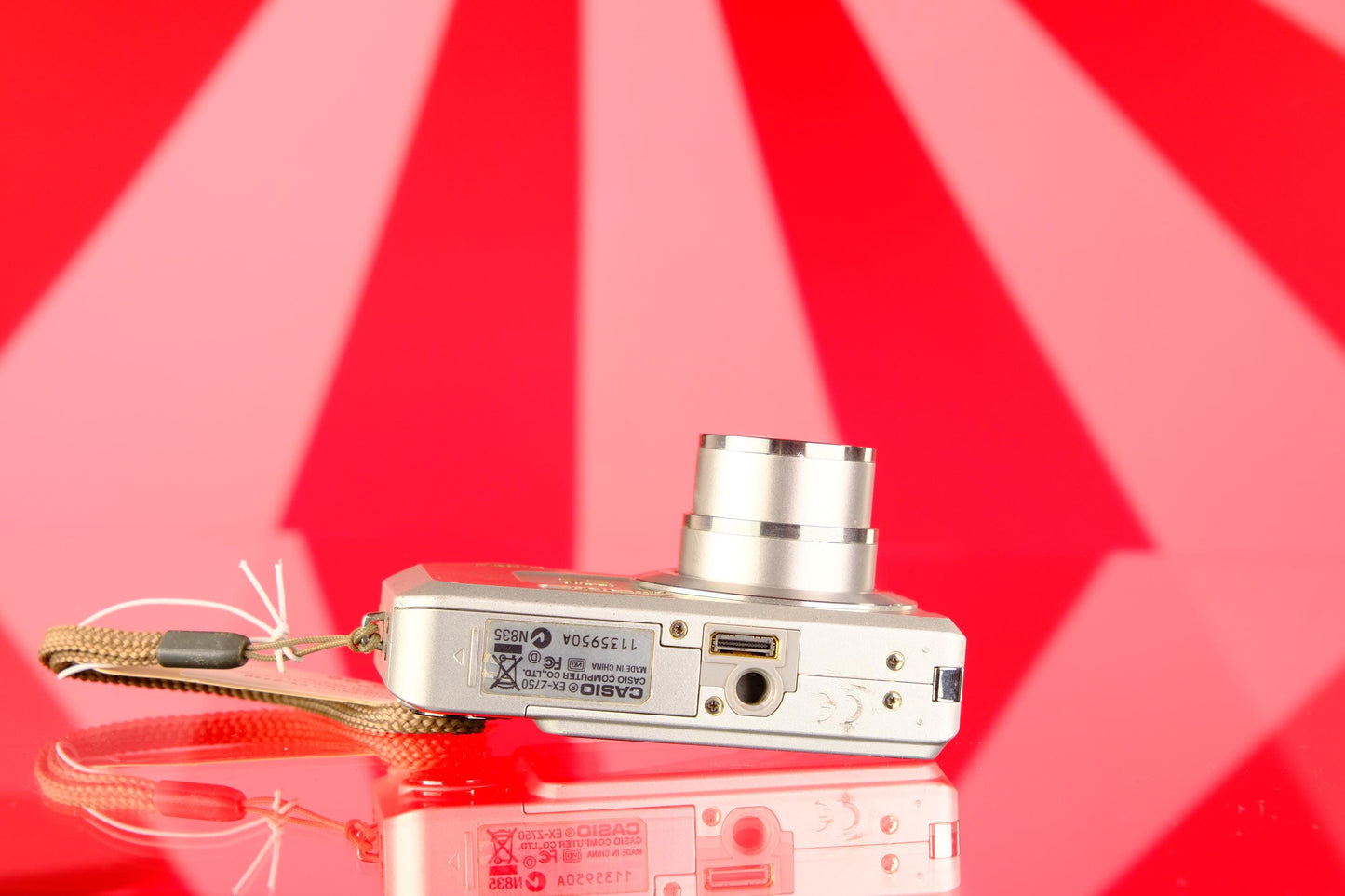 Casio Exilim EX-Z750 Silver Compact Digital Camera Digicam Starter Kit