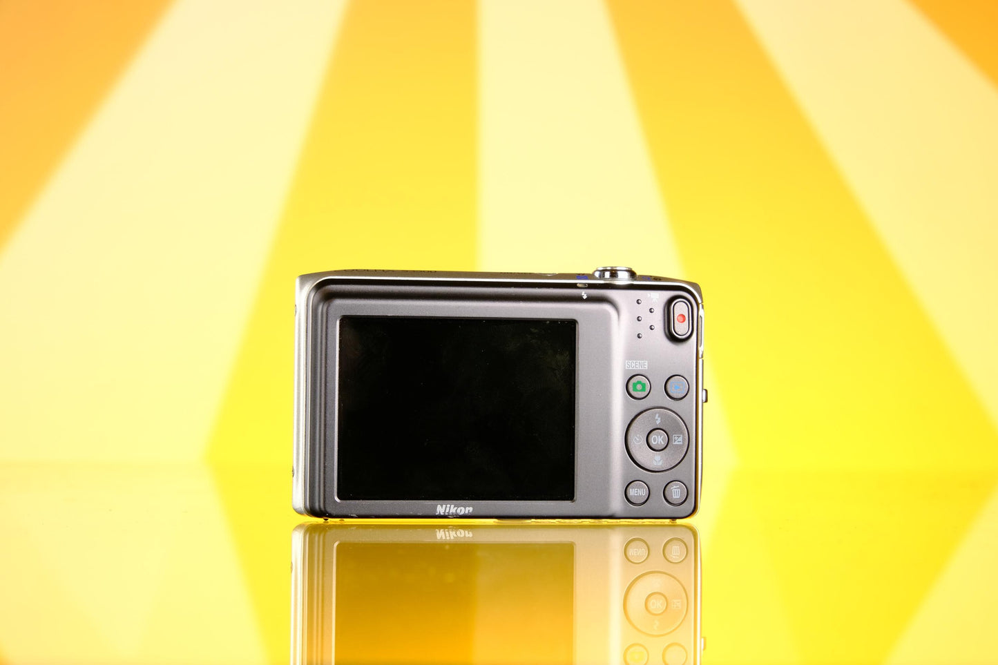 Nikon Coolpix S3500 Digital Point and Shoot Digicam Starter Kit