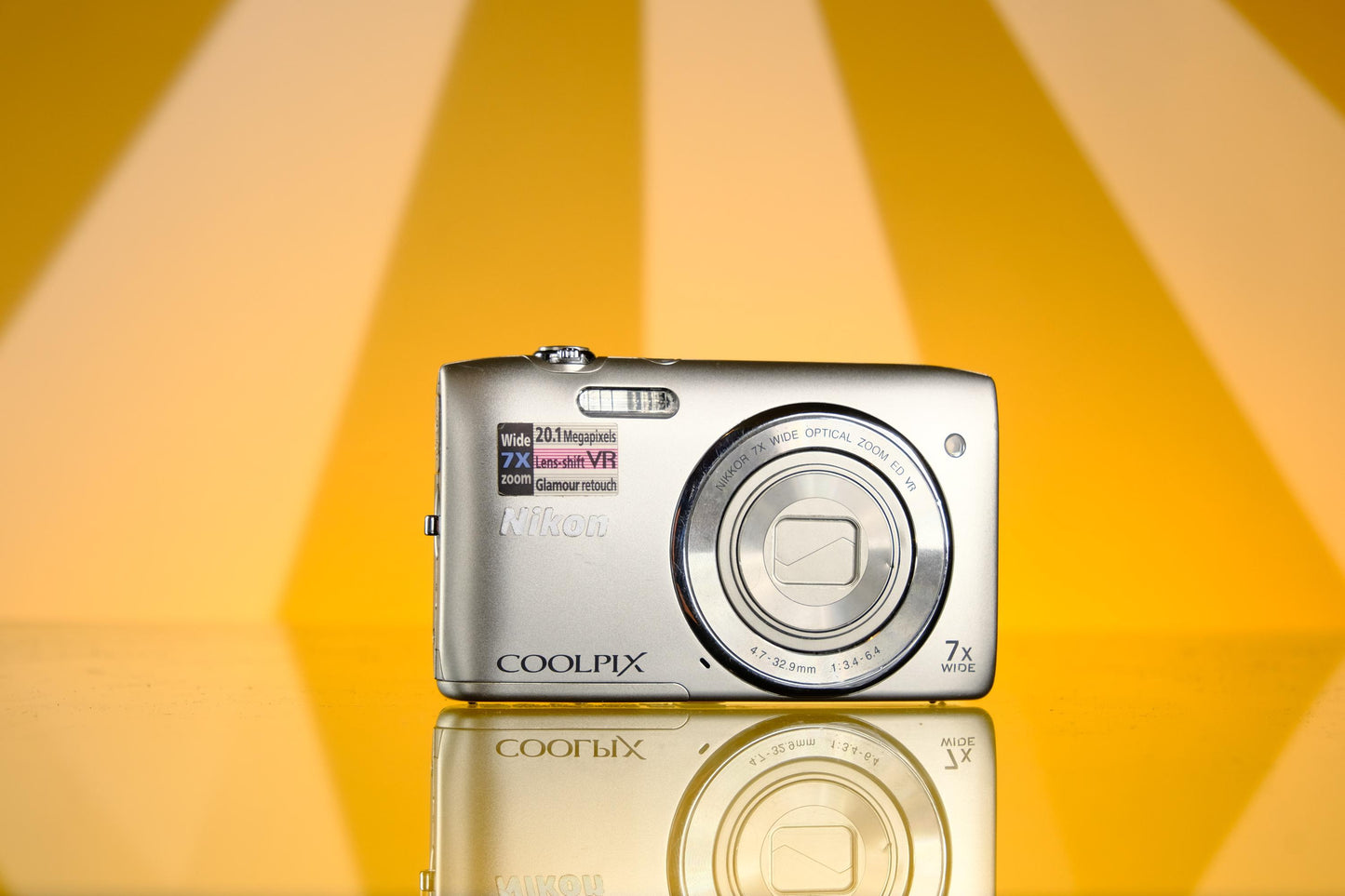 Nikon Coolpix S3500 Digital Point and Shoot Digicam Starter Kit
