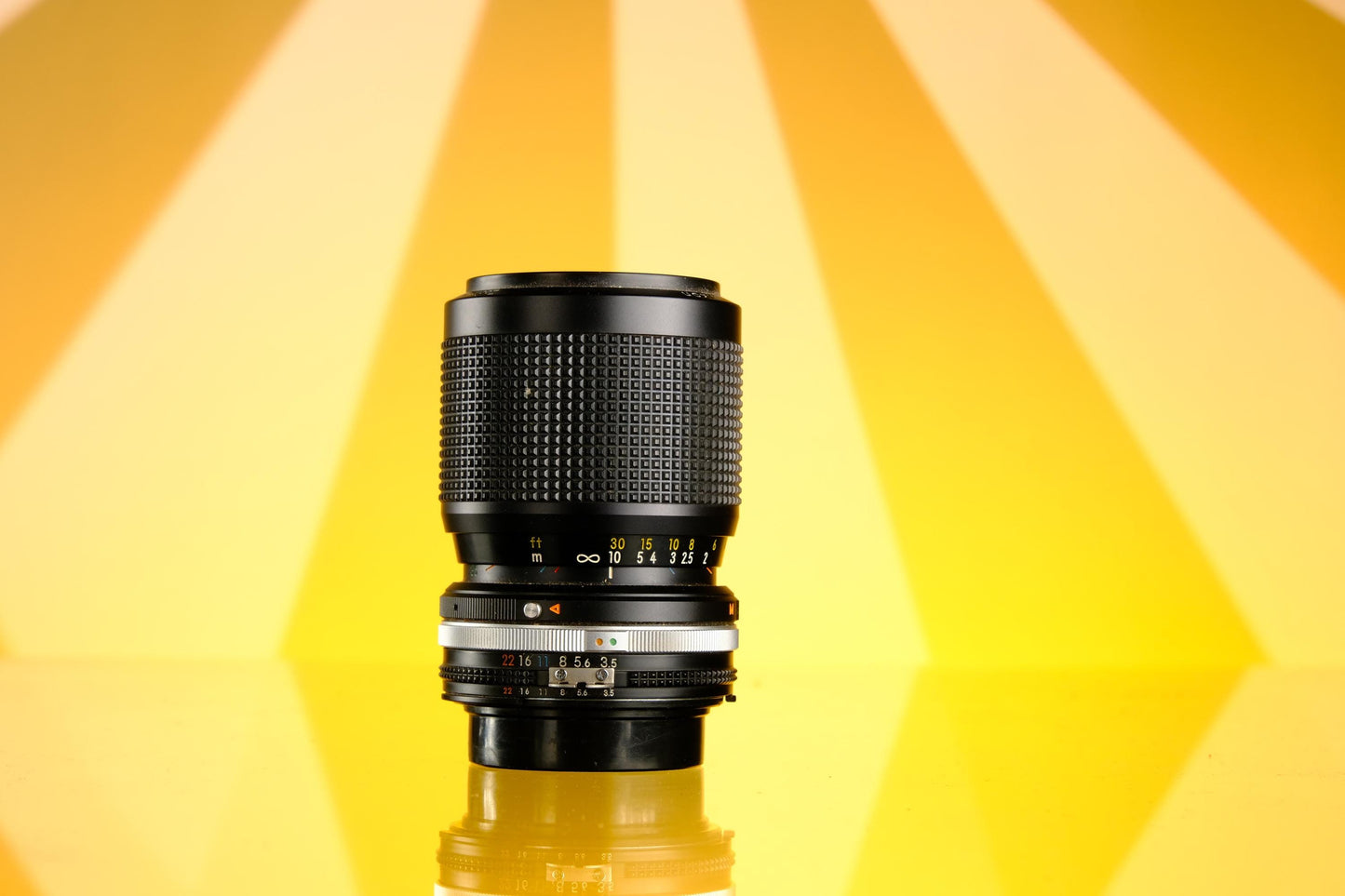 Nikon 35-105mm f/3.5-4.5 Zoom Lens Ai F Mount