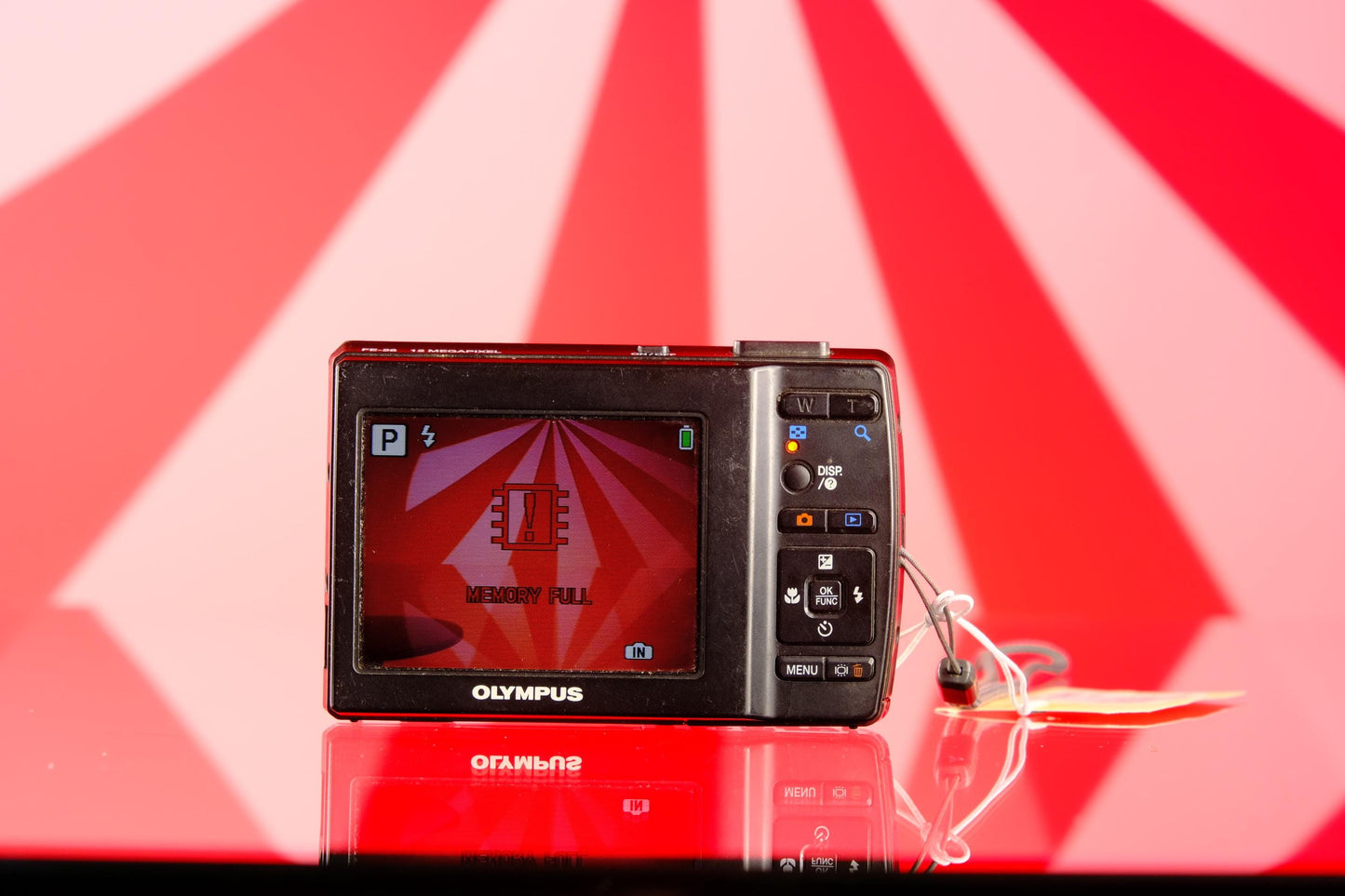 Olympus FE-26 Digital Point & Shoot 12mp Digicam Starter Kit