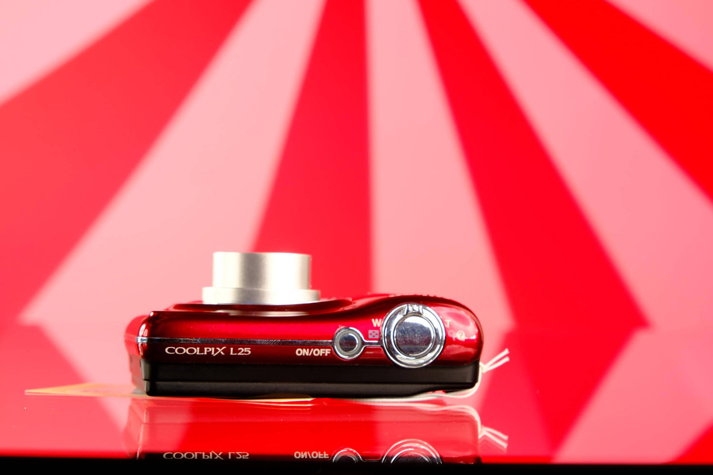 Nikon Coolpix L25 Digital Point & Shoot Digicam Starter Kit