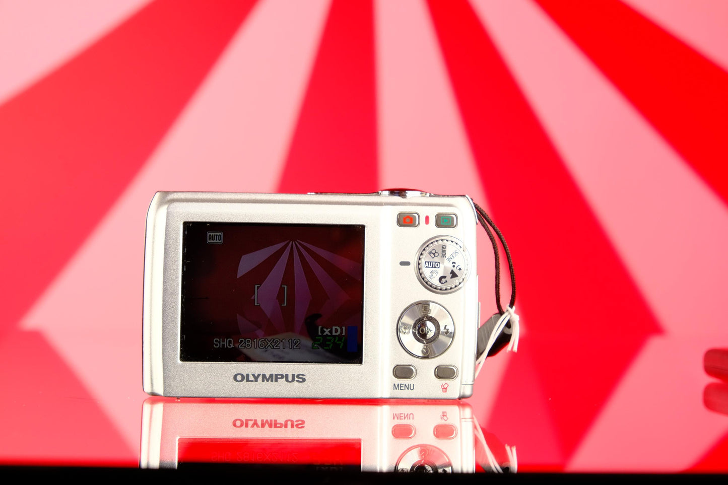 Olympus FE-200 Compact Digital Camera Digicam Starter Kit