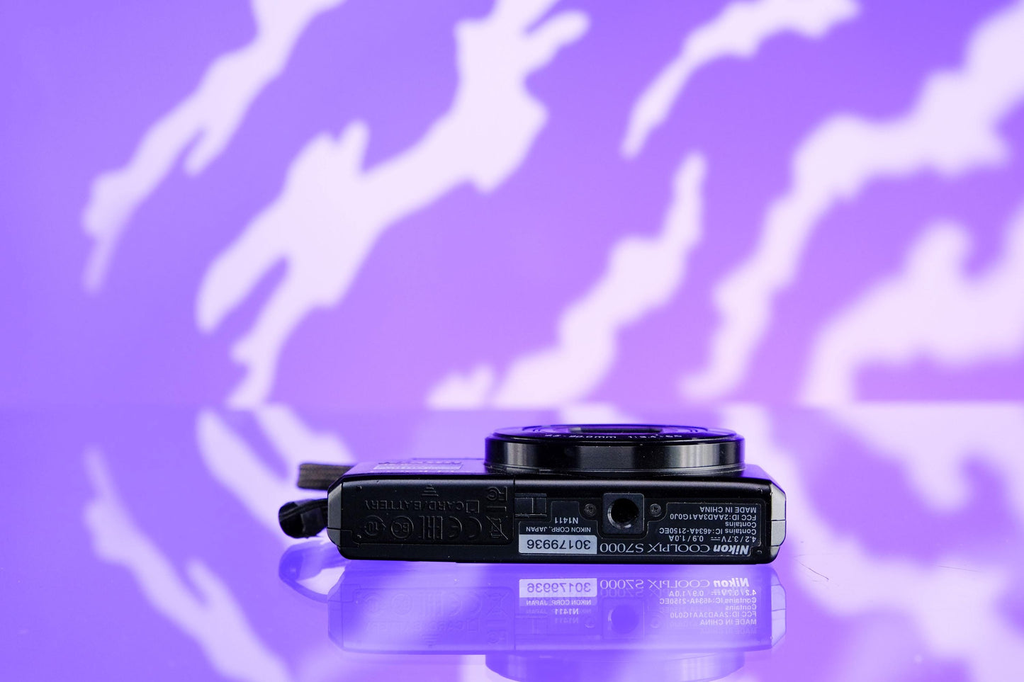 Nikon Coolpix S7000 Digital Point & Shoot Digicam Camera