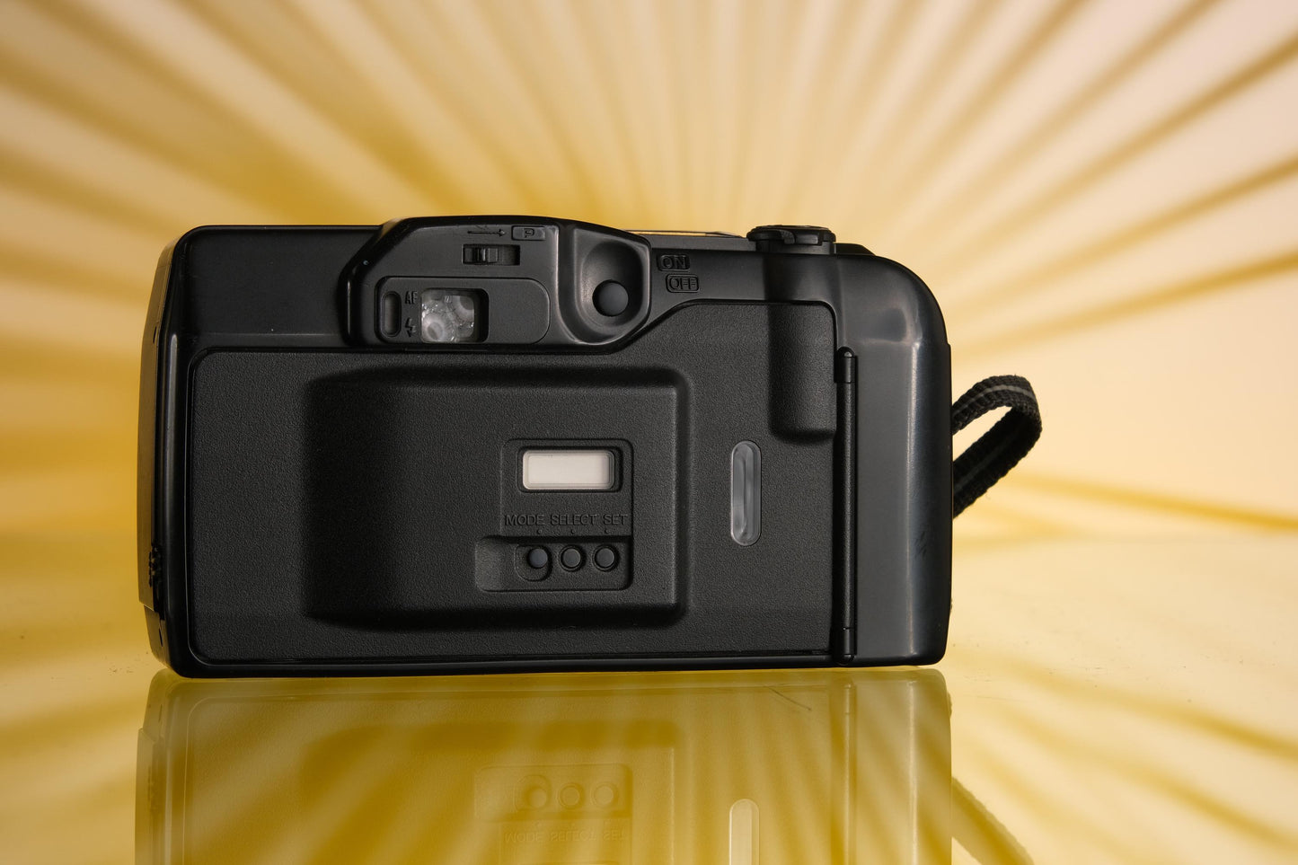 Ricoh Shotmaster P Zoom Date 35mm Point & Shoot Film Camera
