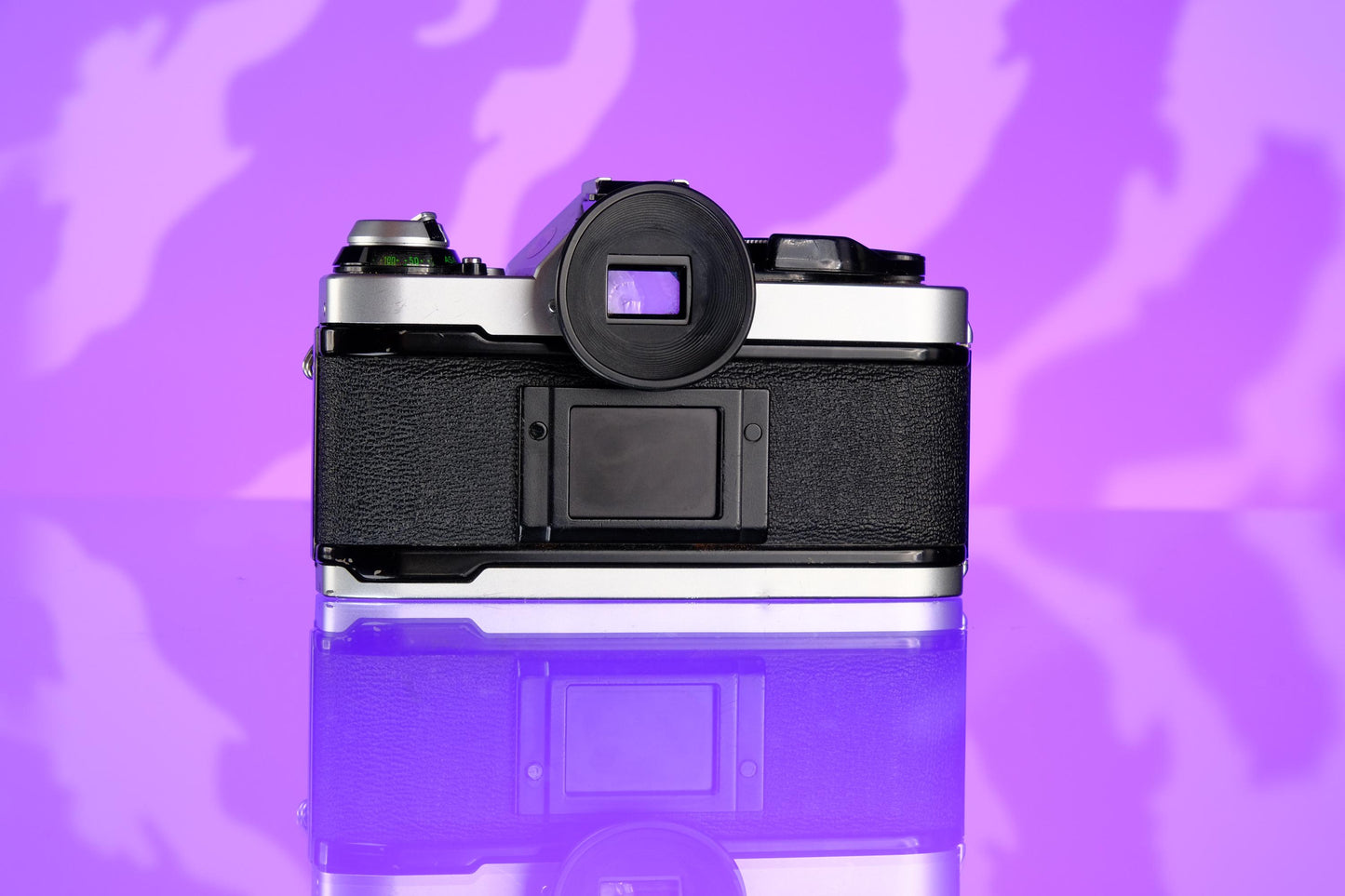 Canon AE-1 Program 35mm SLR Film Camera + 50mm F/1.8 S.C