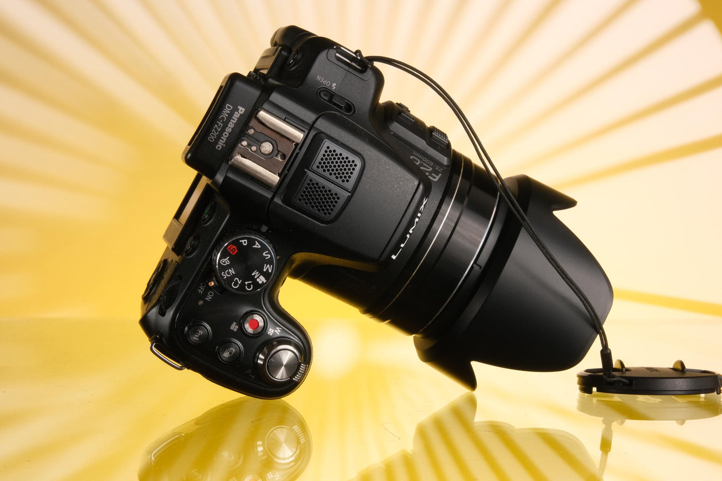 Panasonic DMC-FZ200 Bridge Point & Shoot digital Camera
