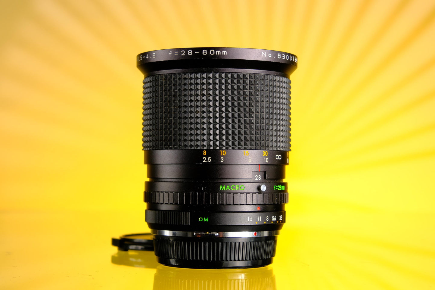 Star-D 28-80mm F/3.5-4.5 Macro Zoom Lens for OM-Mount