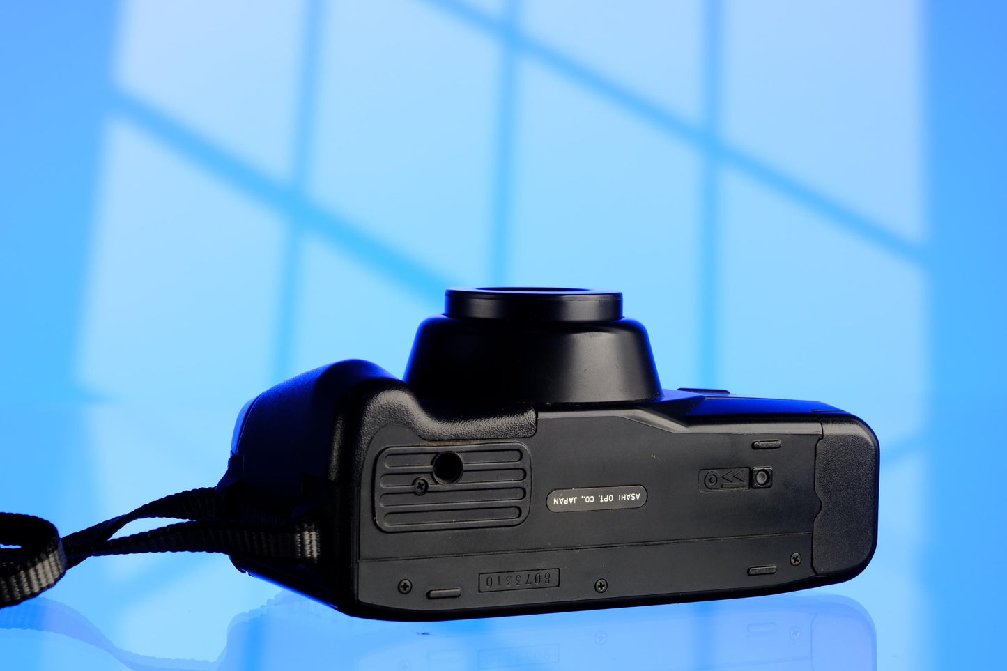 Pentax IQZoom 900 35mm Point & Shoot Camera