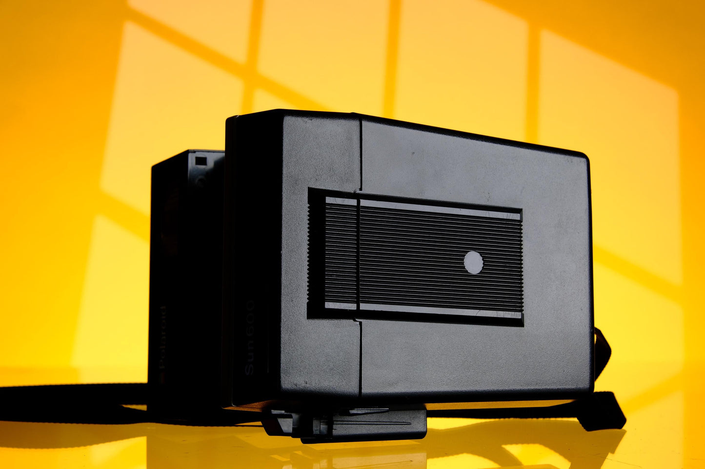 Polaroid OneStep Flash Sun 600 Instant Pack Film Camera Tested Working!