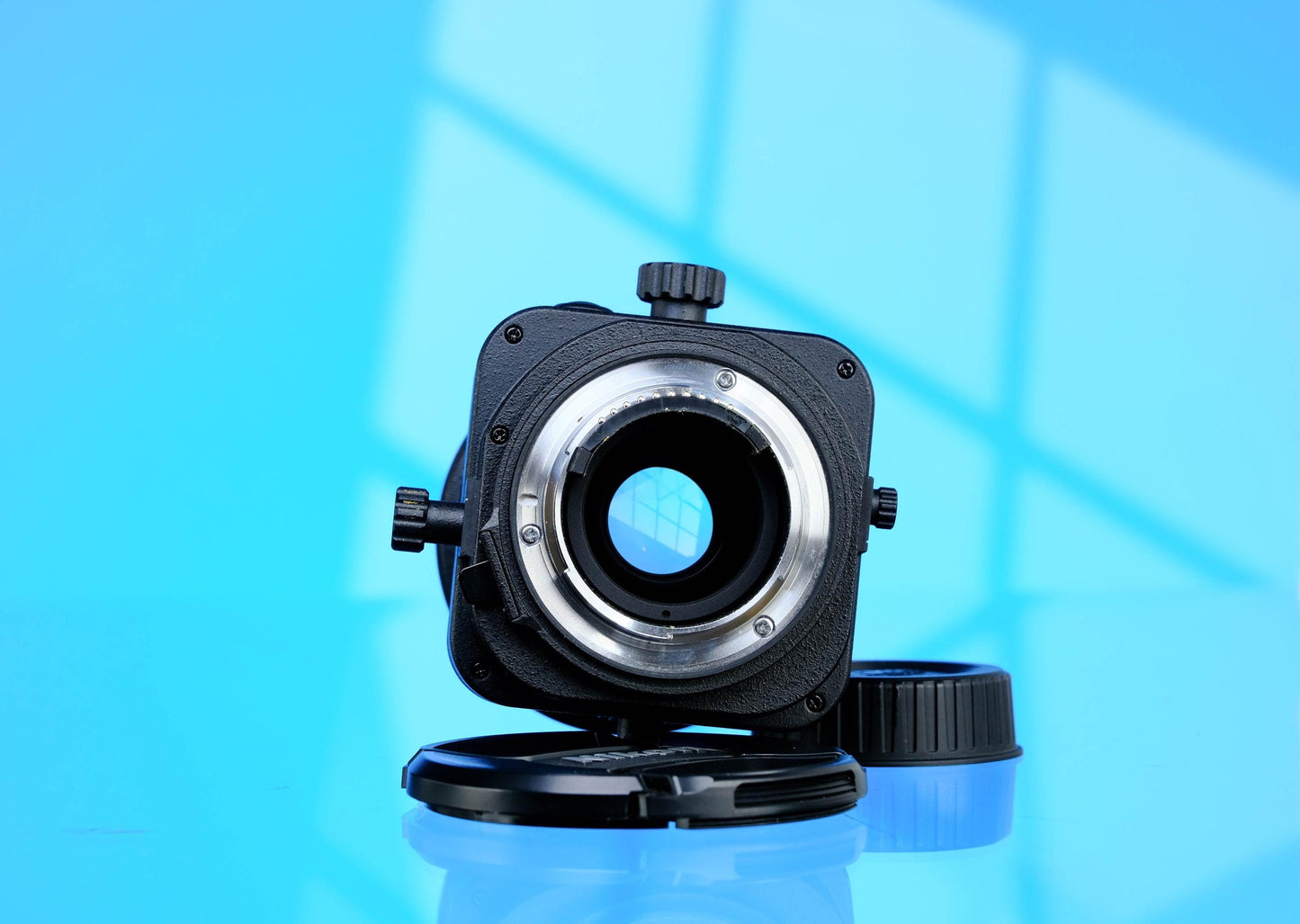 Nikon 24mm f/3.5D ED PC-E Nikkor Tilt Shift Lens