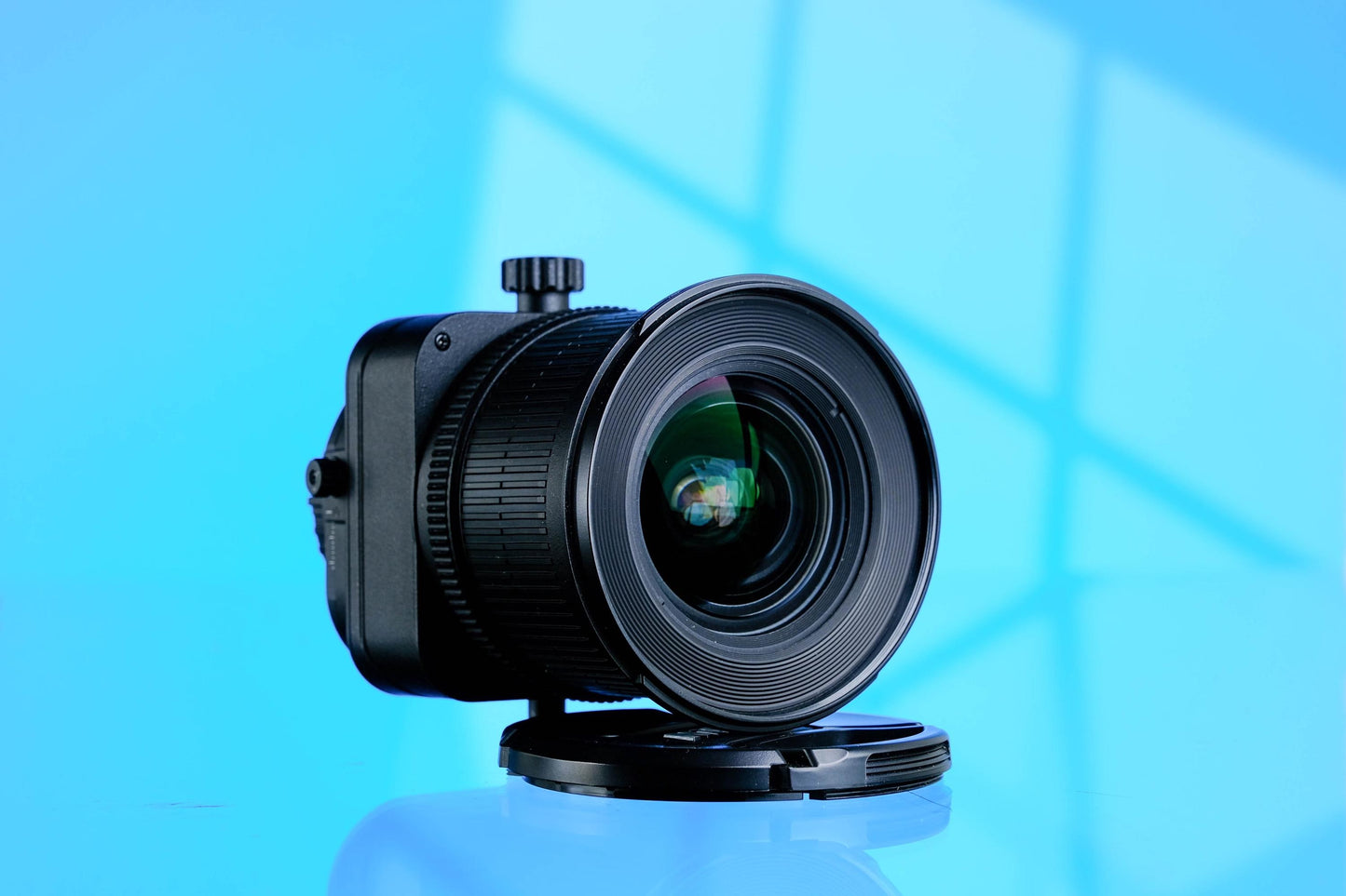 Nikon 24mm f/3.5D ED PC-E Nikkor Tilt Shift Lens