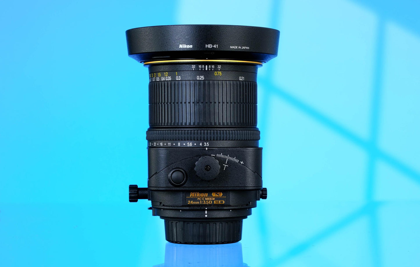 Nikon 24mm f/3.5D ED PC-E Nikkor Tilt Shift Lens