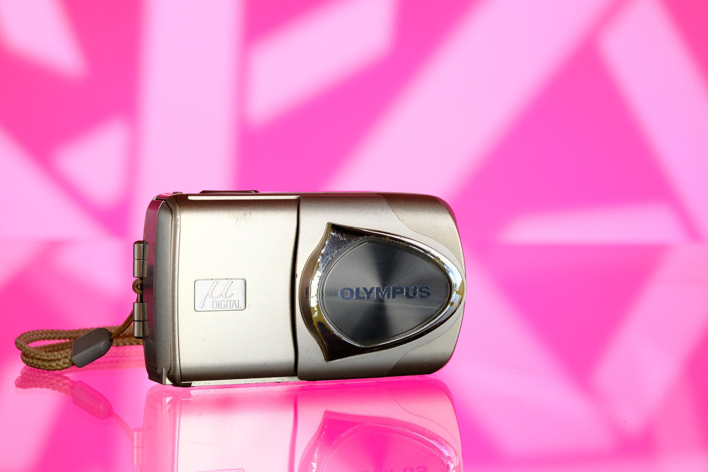 Olympus MJU 410 Digital Point and Shoot Camera