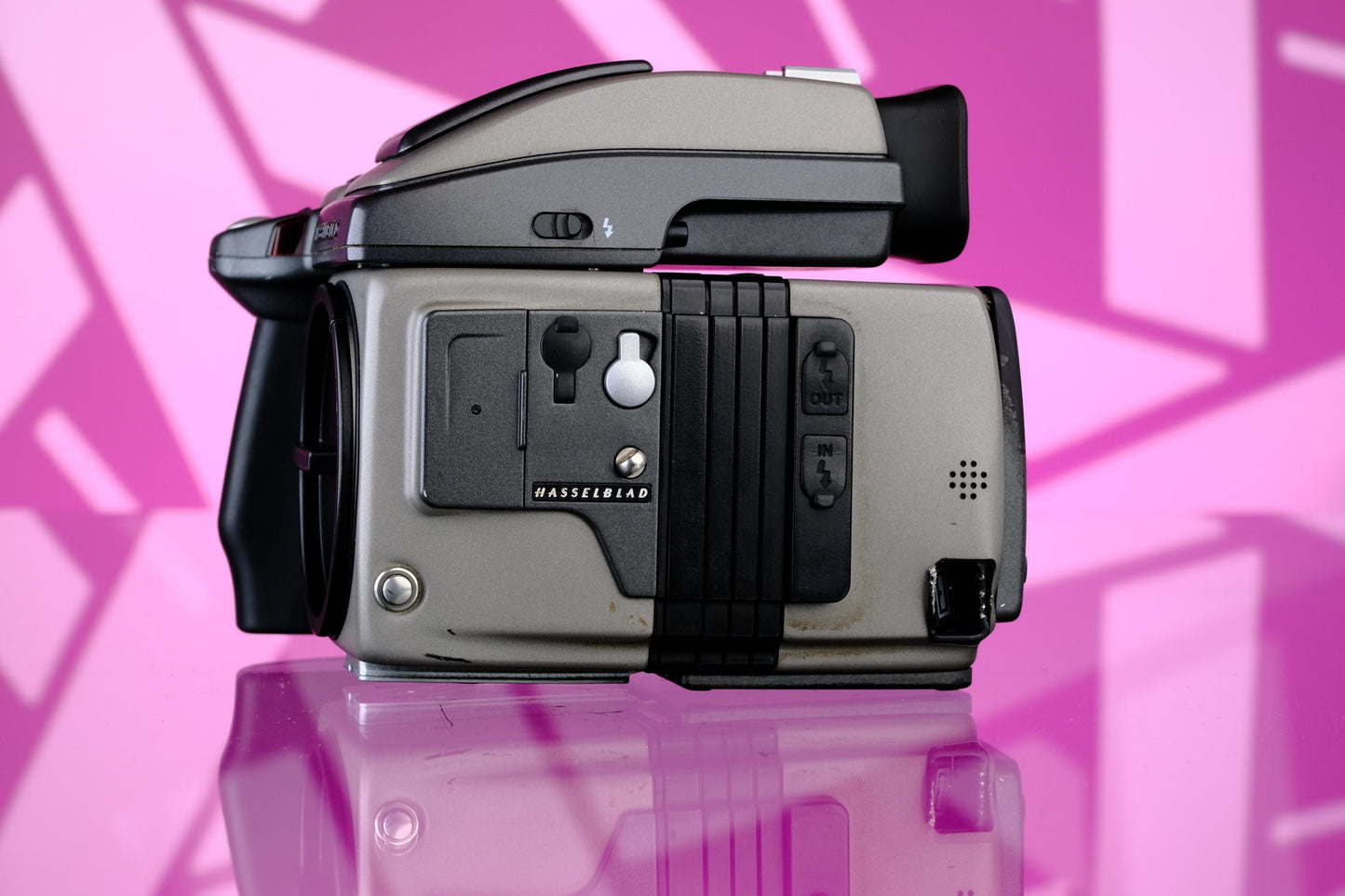Hasselblad H3D Medium Format Digital Camera + CFV39II Back