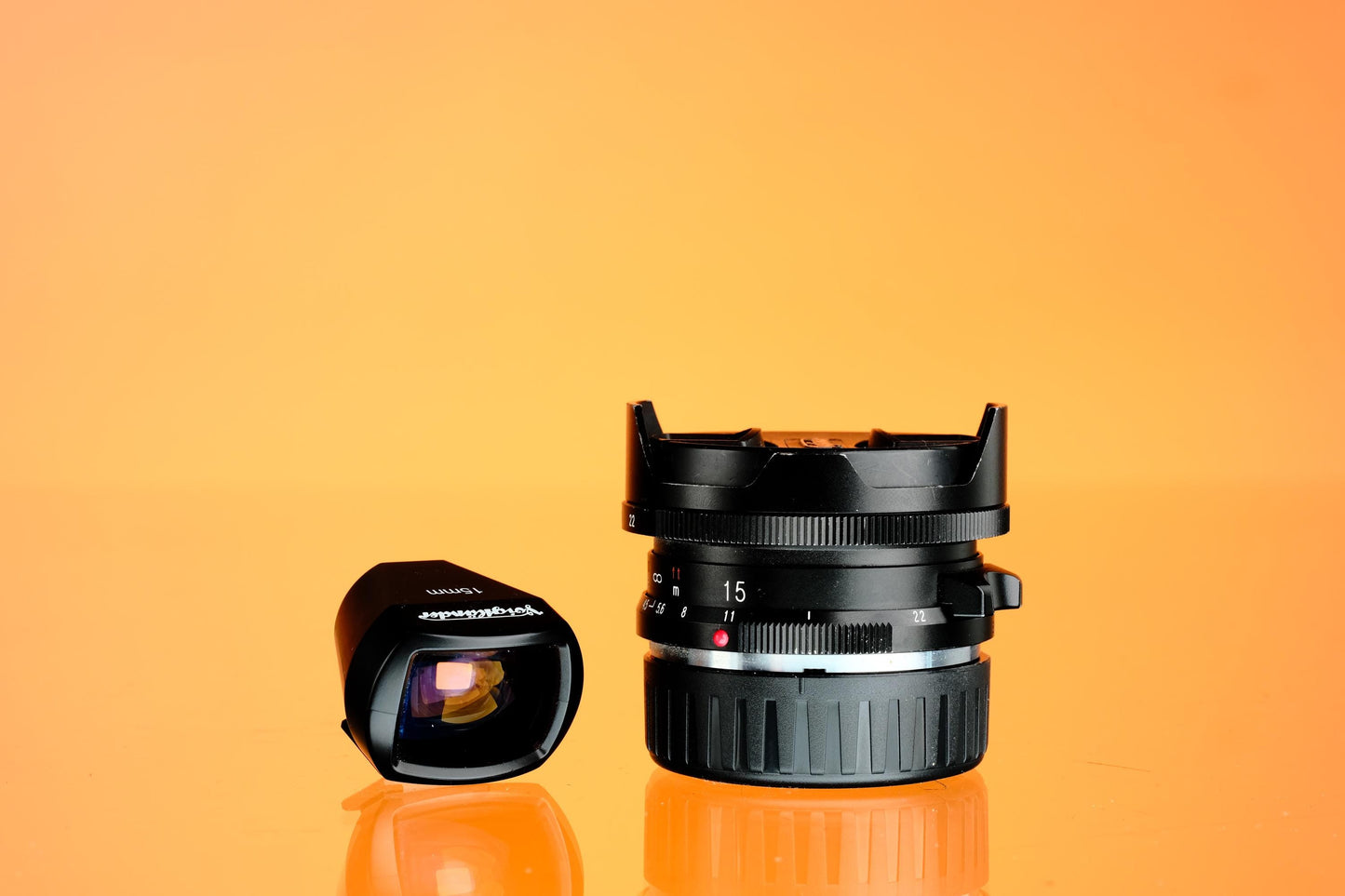 Voigtlander 15mm f/4.5 ii Leica M Mount Super Wide Angle Lens + Viewfinder
