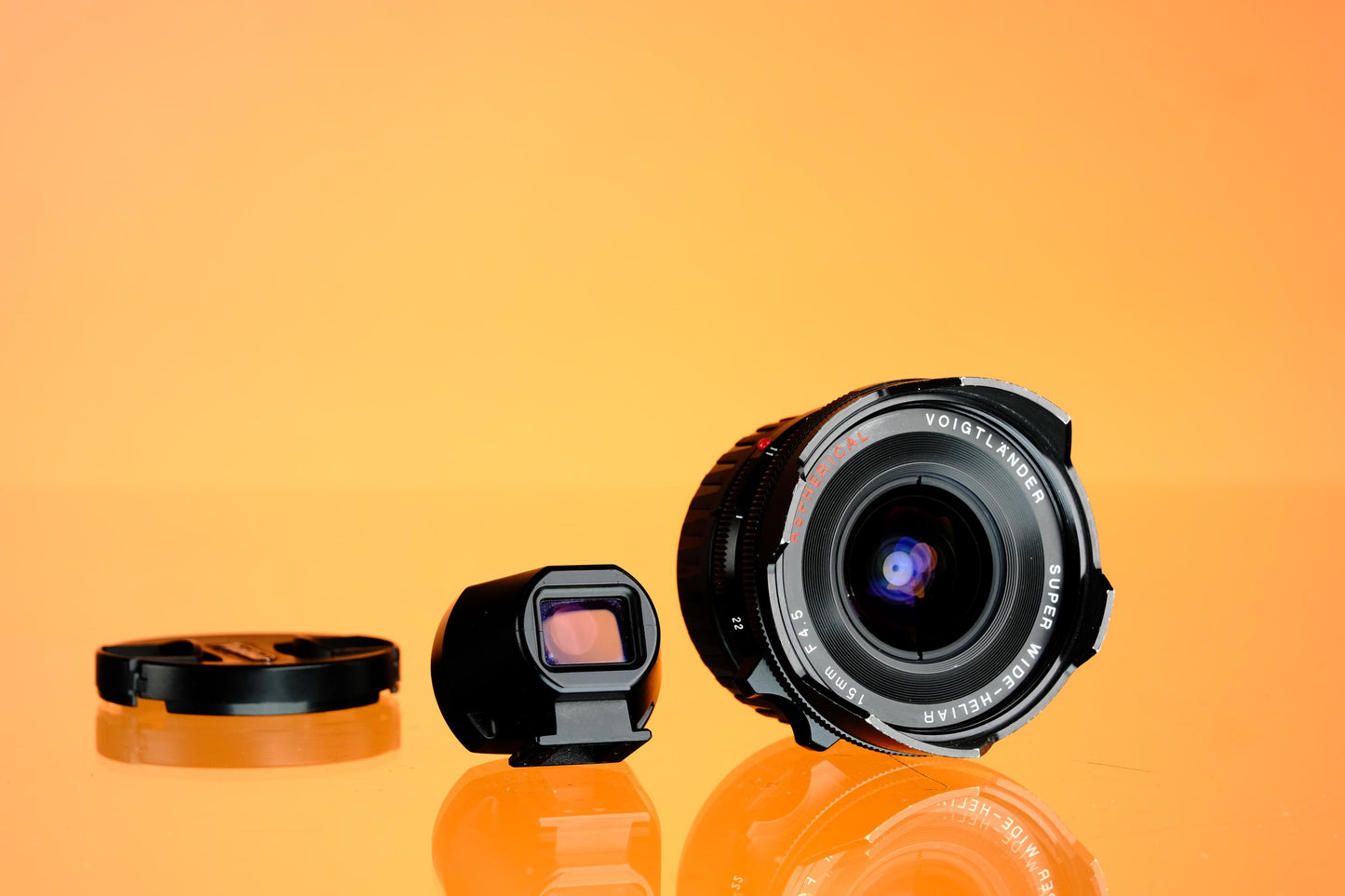 Voigtlander 15mm f/4.5 ii Leica M Mount Super Wide Angle Lens + Viewfinder