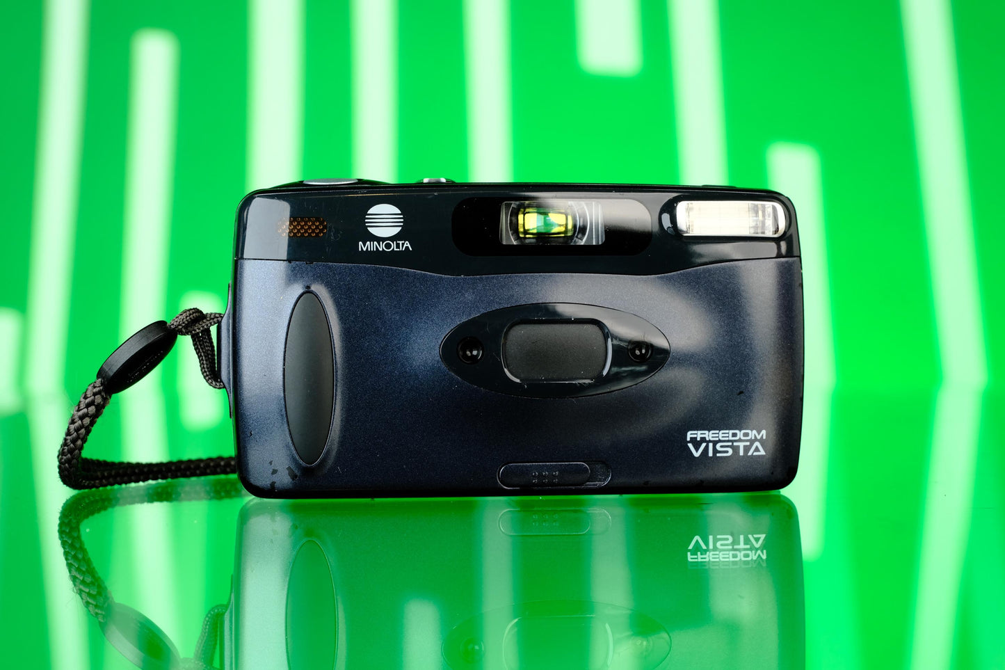 Minolta Freedom Vista Panoramic 35mm Point and Shoot