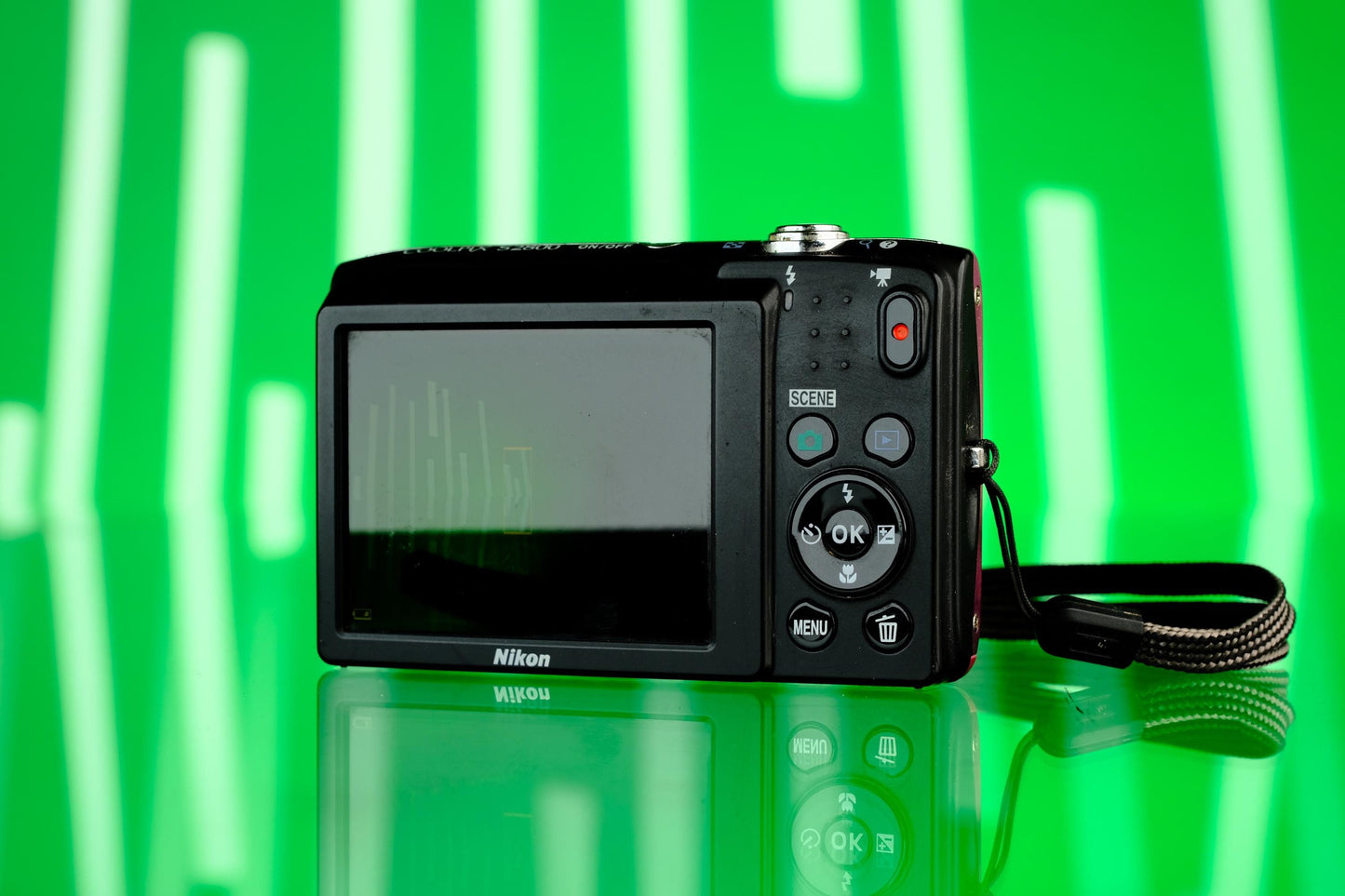 Nikon Coolpix s2800 20mp Digital Camera