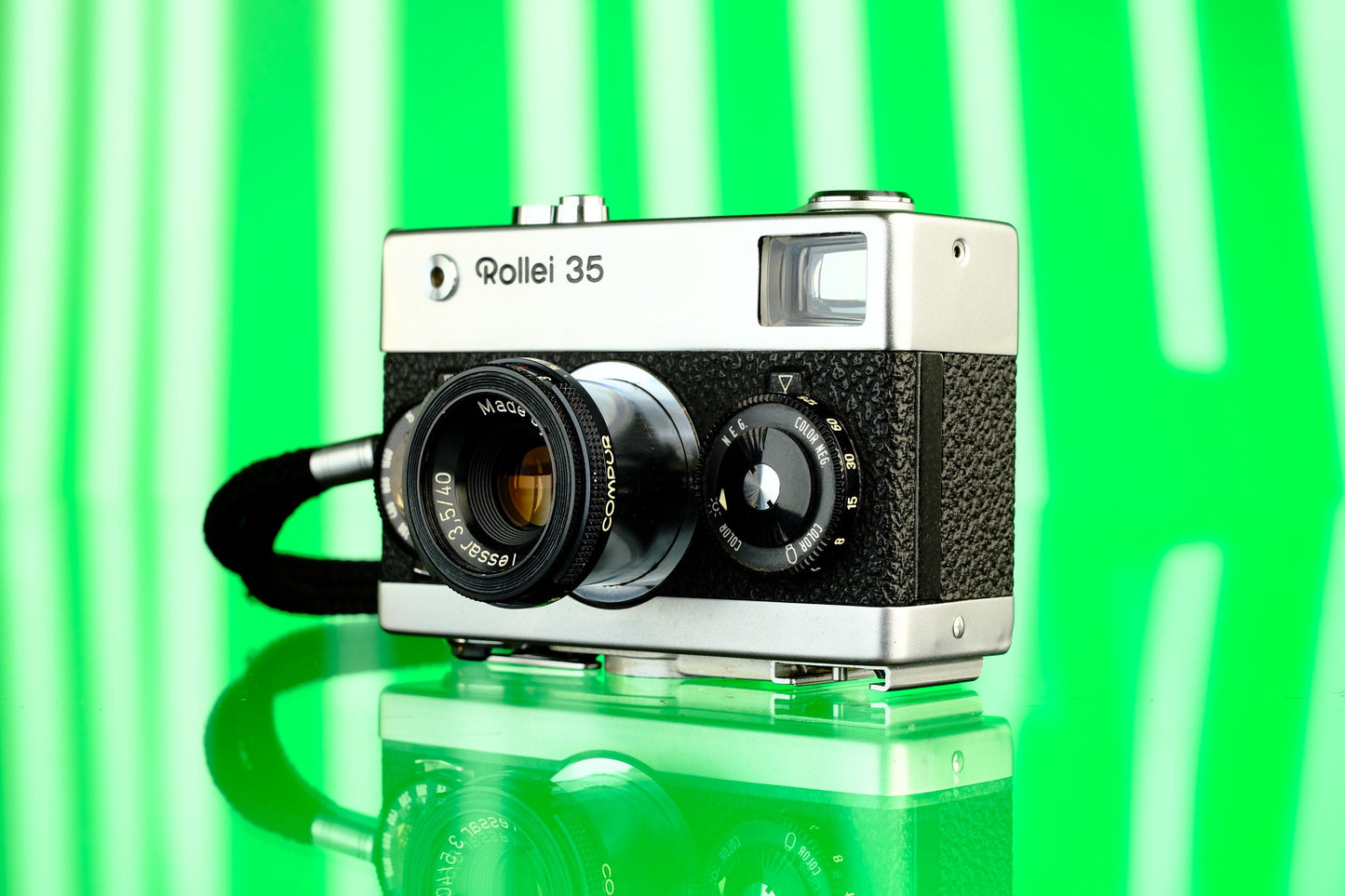 Rollei 35 35mm Viewfinder Camera 40mm Tessar f/3.5 - Singapore Model