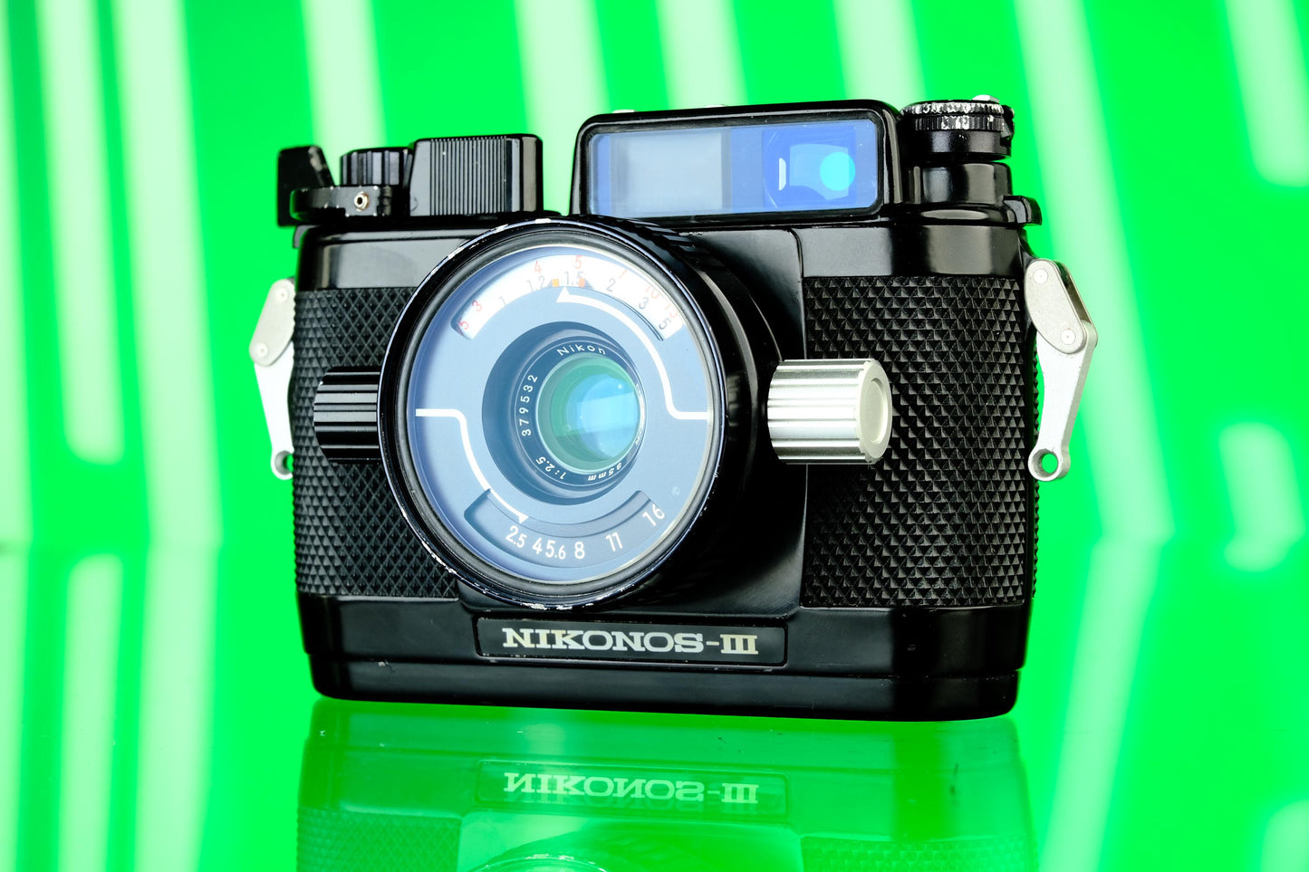 Nikonos III 35mm Diving Camera + 35mm F/2.5